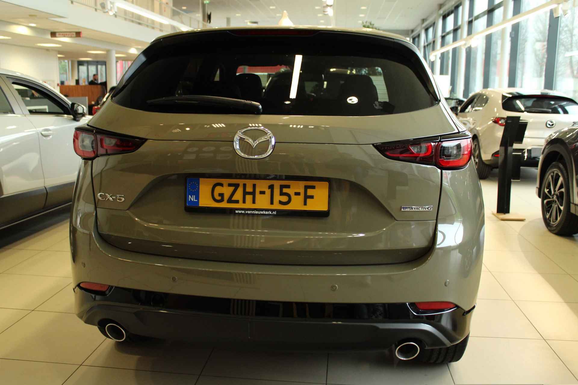 MAZDA Cx-5 2.0 e-SKYACTIV-G 165pk M-Hybrid Automaat Homura + Leder pakket + GRATIS TREKHAAK! - 24/28