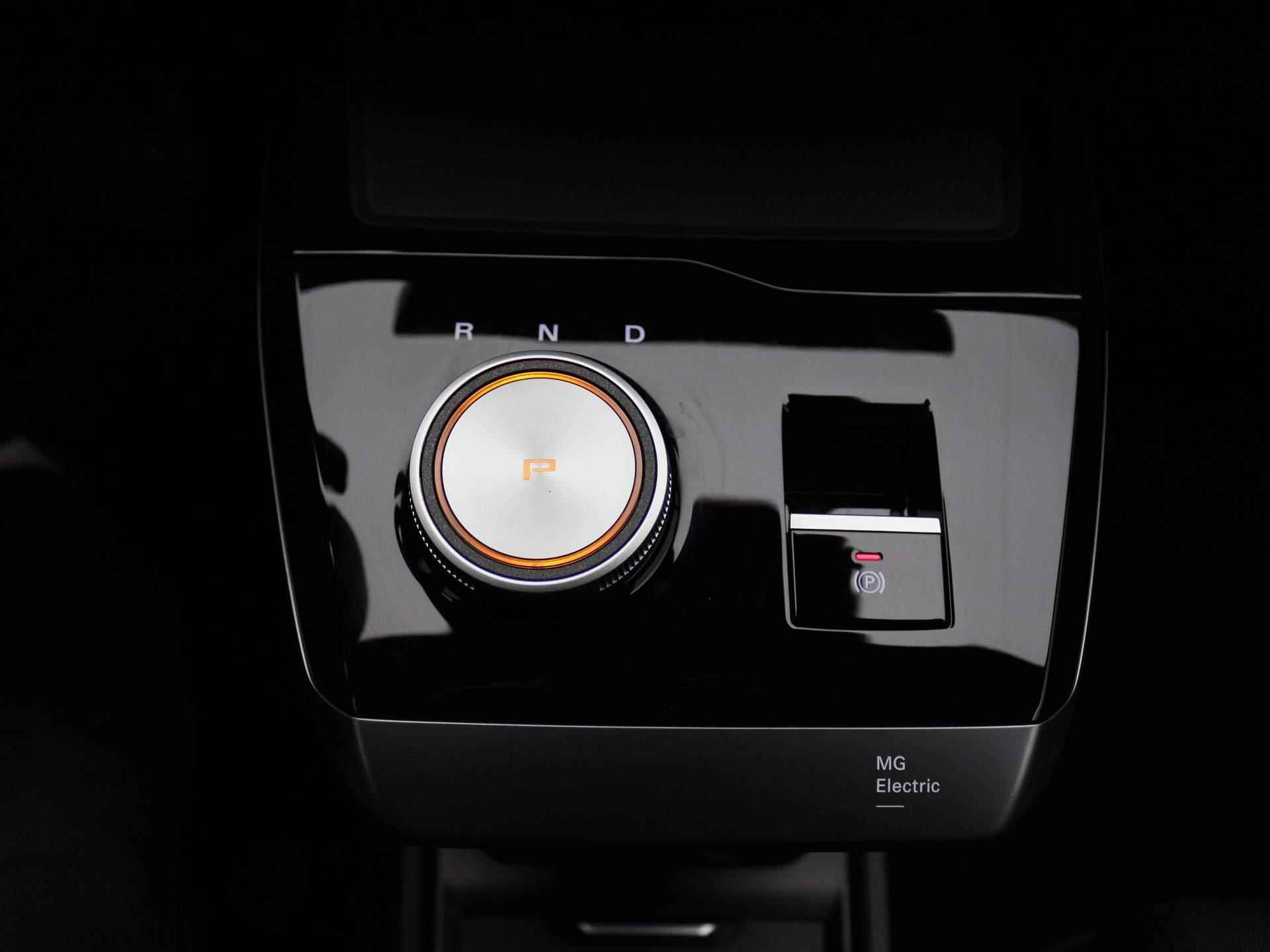 MG 4 Long Range Luxury 64 kWh | Navi | Led Koplampen | 360 Camera | Apple CarPlay | - 10/26