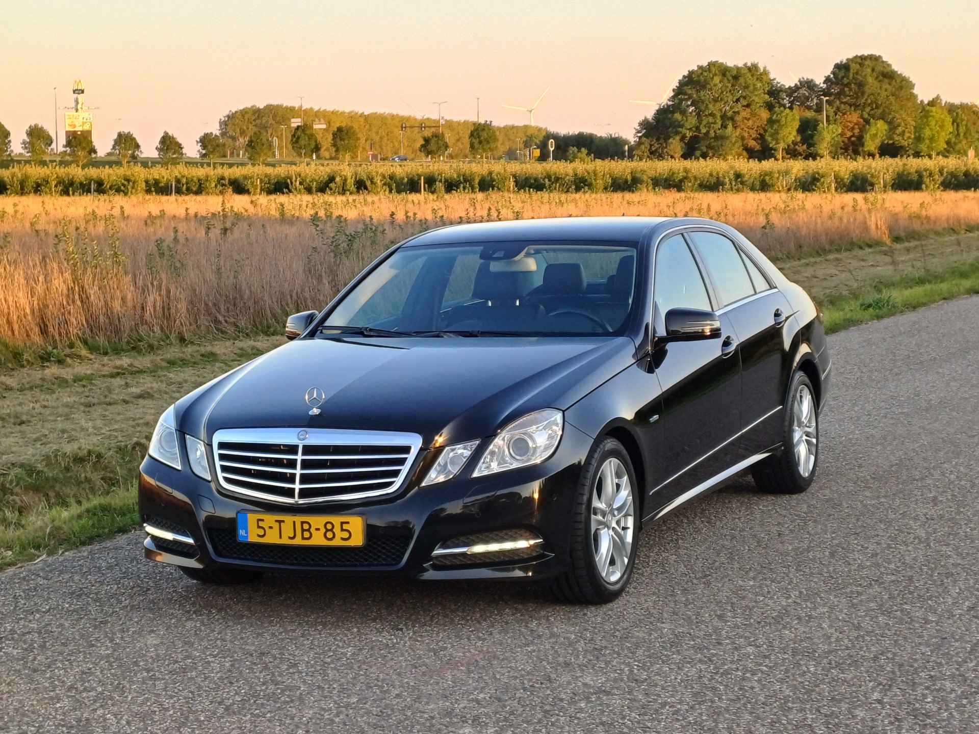 Mercedes-Benz E-Klasse 200 Ambition Avantgarde Xenon | Stoelverwarming | Navigatie - 4/50