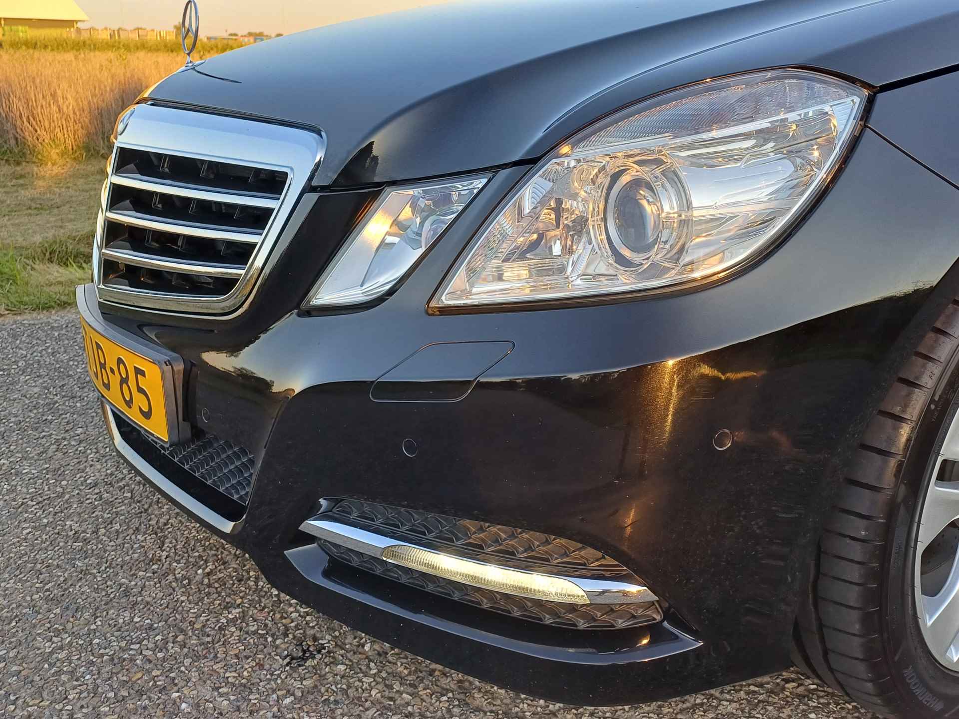 Mercedes-Benz E-Klasse 200 Ambition Avantgarde Xenon | Stoelverwarming | Navigatie - 11/50