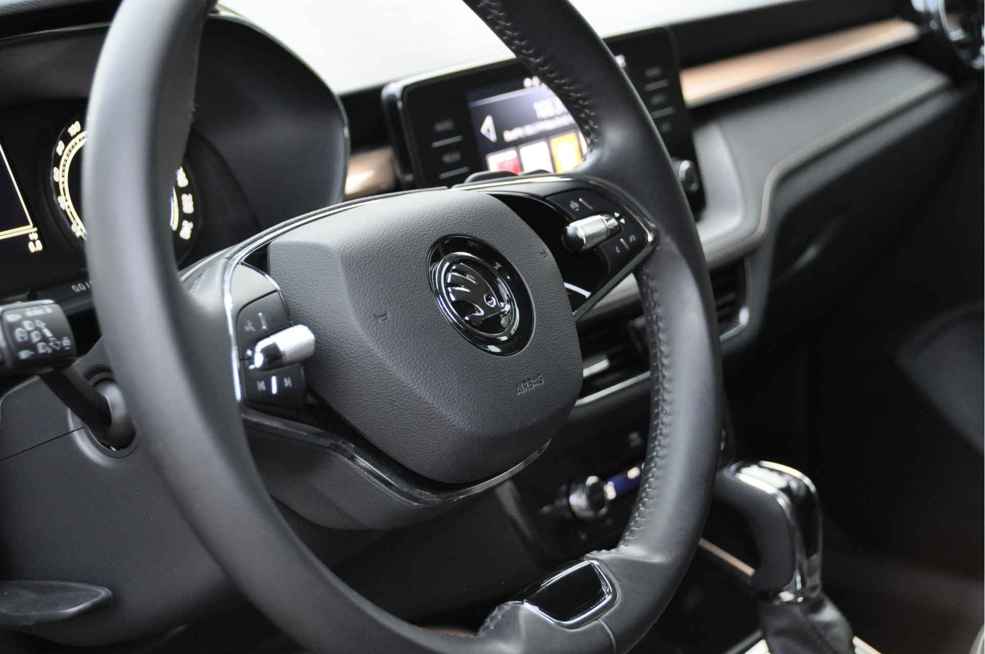 Škoda Fabia 1.0 TSI Business Edition DSG Stoelv. Keyless Apple Carplay Android Auto - 31/33