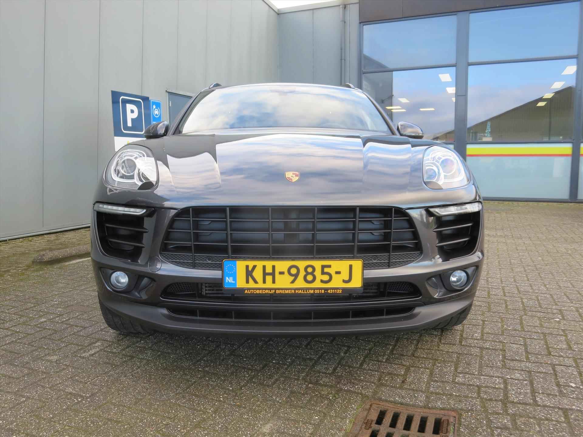 Porsche Macan 3.0 258pk S  Panoramadak | Leder | Luchtvering | Stoelverwarming | Park Assist | Xenon - 17/18