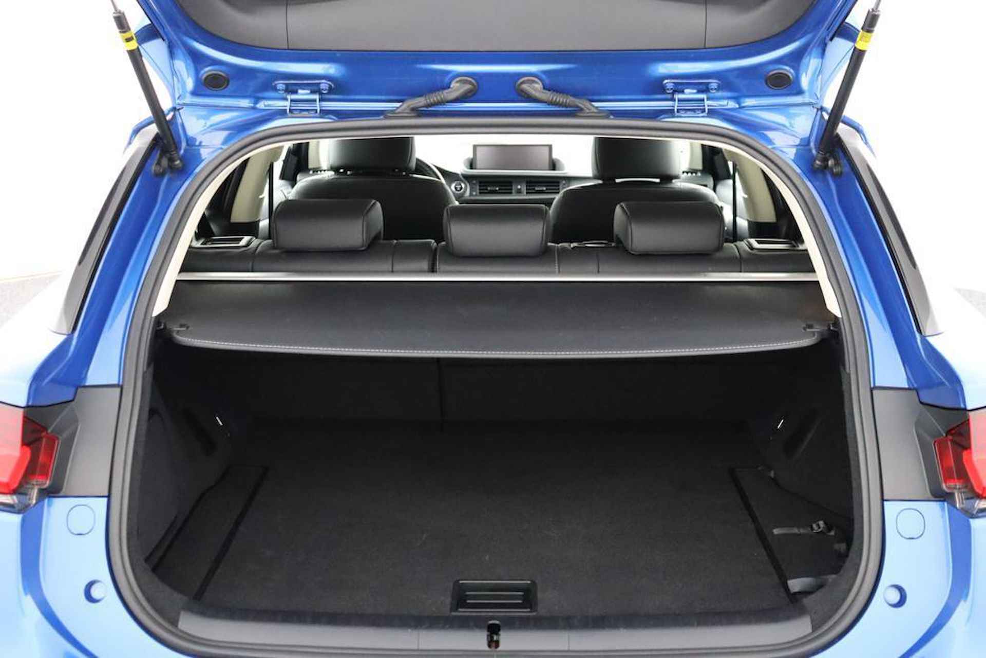 Lexus CT 200h Luxury Line | Lederen bekleding | Navigatie | Parkeersensoren | Stoelverwarming | - 55/56