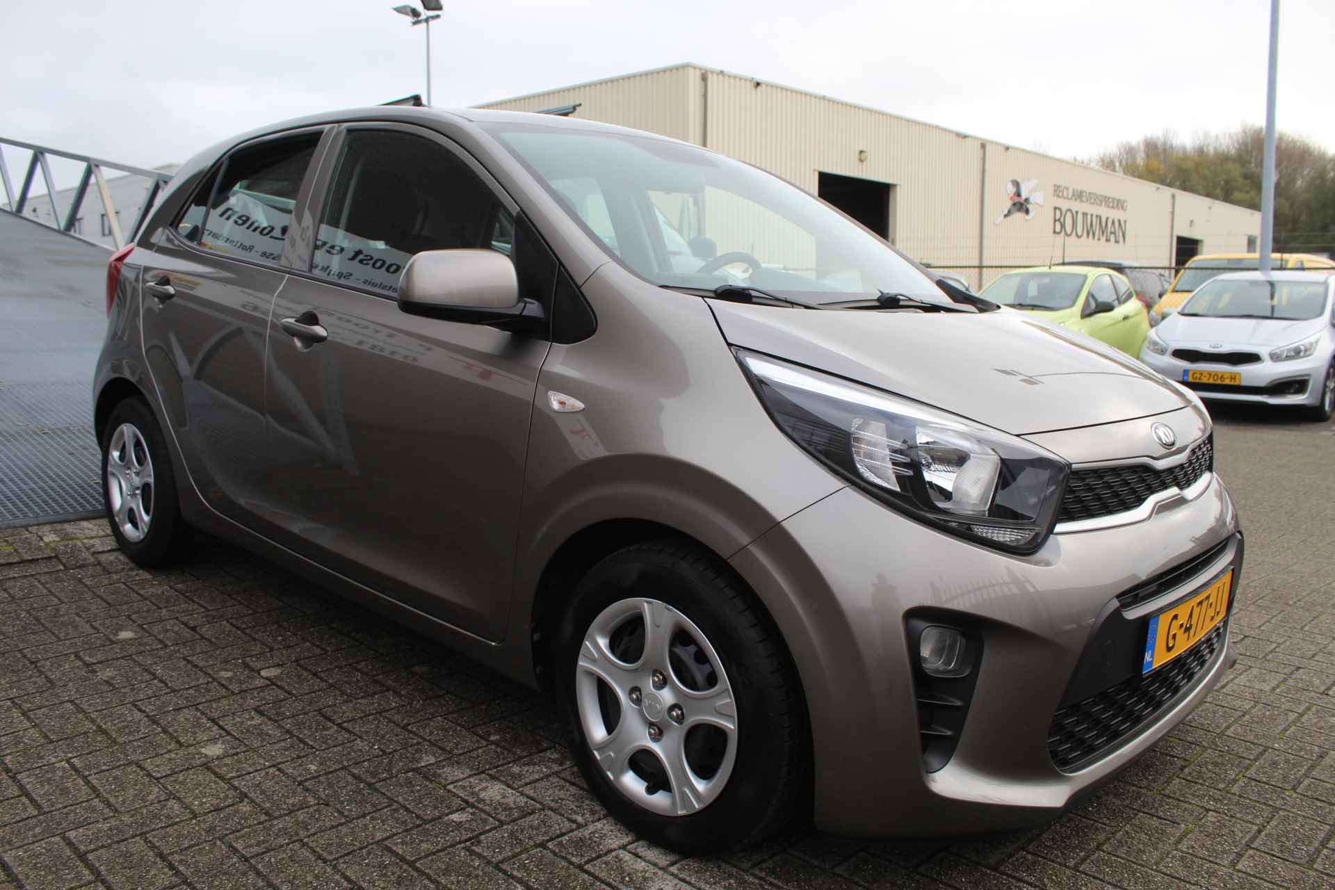 Kia Picanto 1.0 MPi ComfortPlusLine Navigatie/Camera/Verwarmbare buitenspiegels/Airco - 8/22