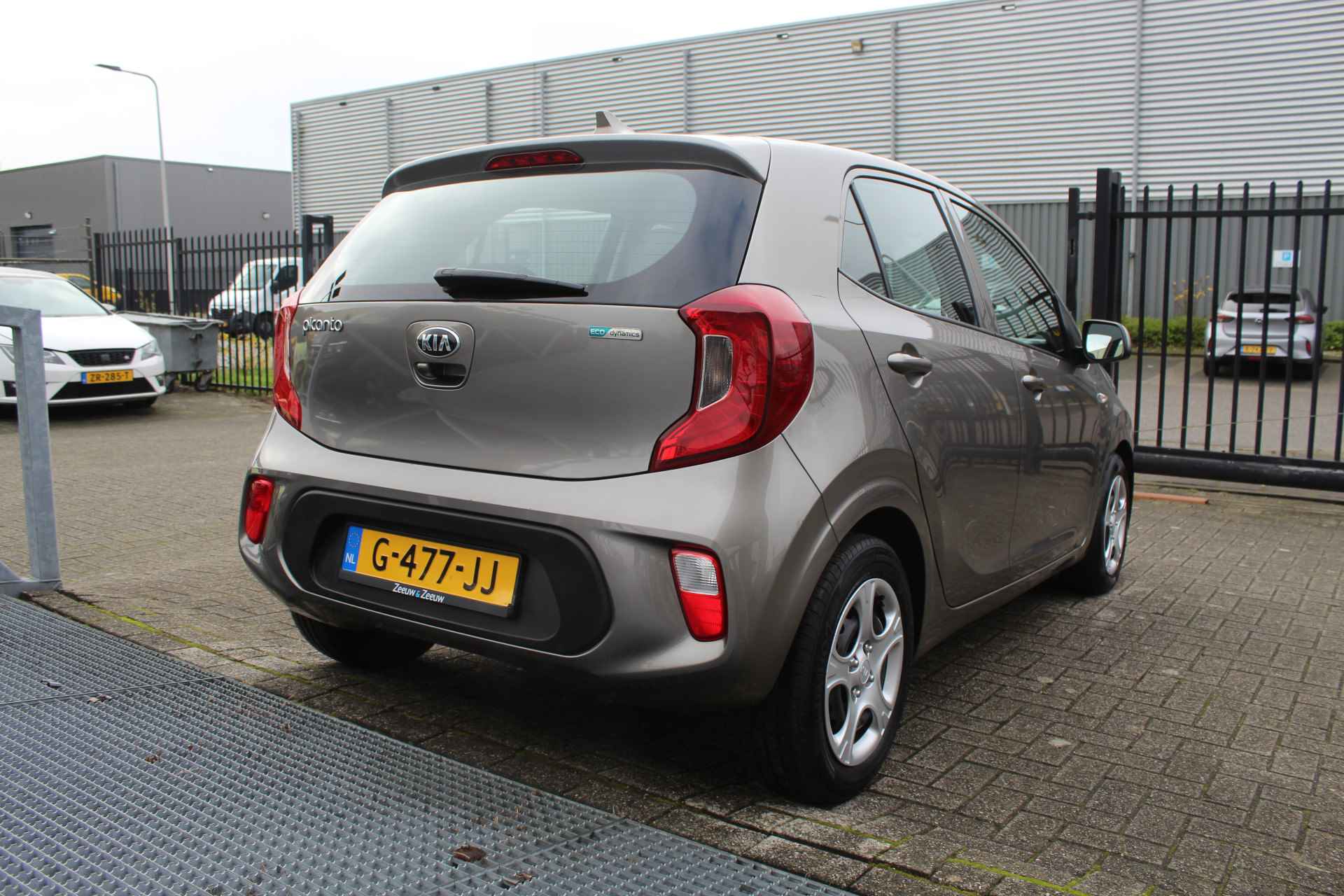 Kia Picanto 1.0 MPi ComfortPlusLine Navigatie/Camera/Verwarmbare buitenspiegels/Airco - 9/22