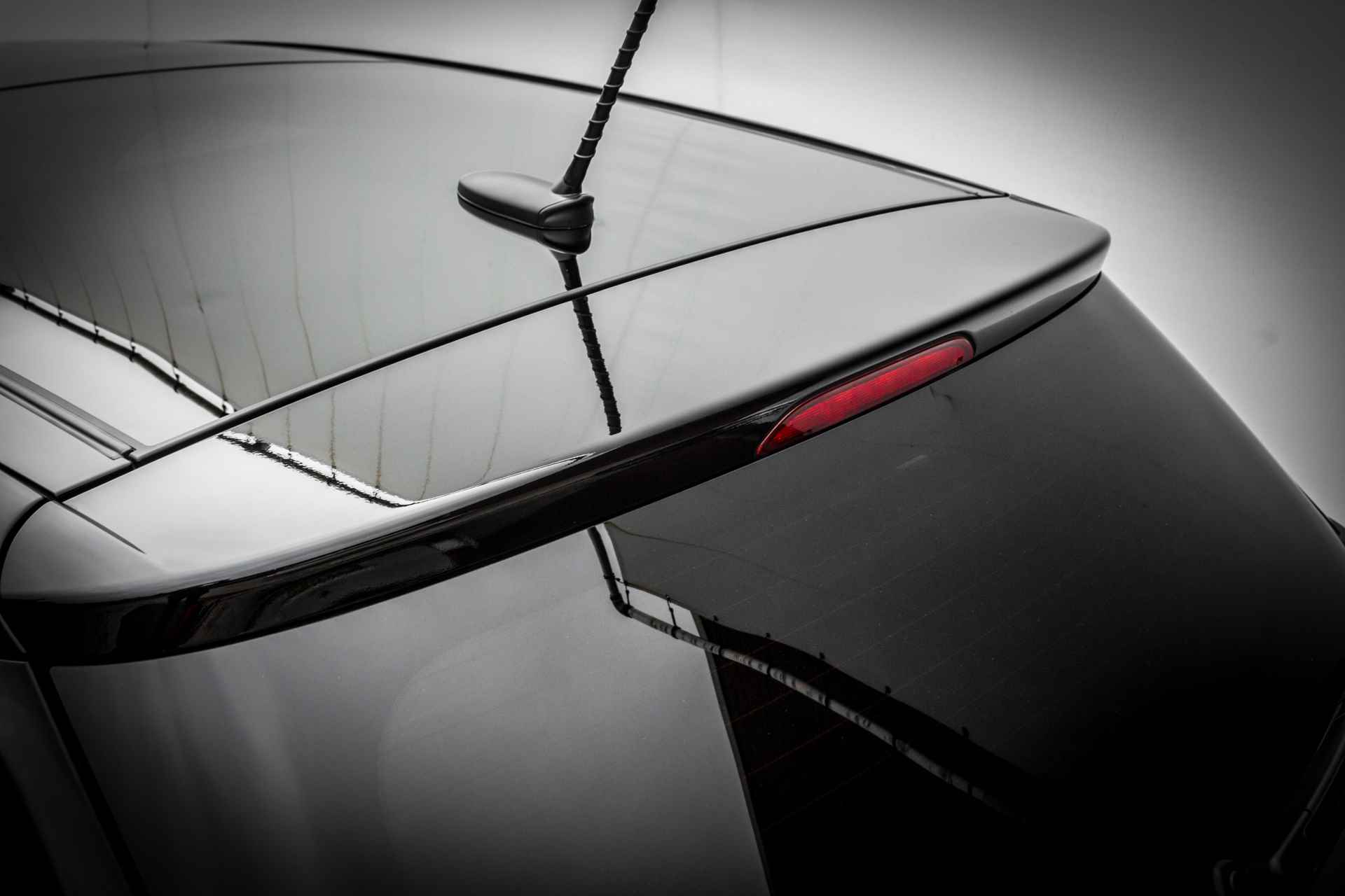 Hyundai i20 1.2 85 PK HP i-Motion Premium Panorama dak RIJKLAAR | Navi | 16 INCH LMV  | PDC  | Navigatie | Airco | - 15/33
