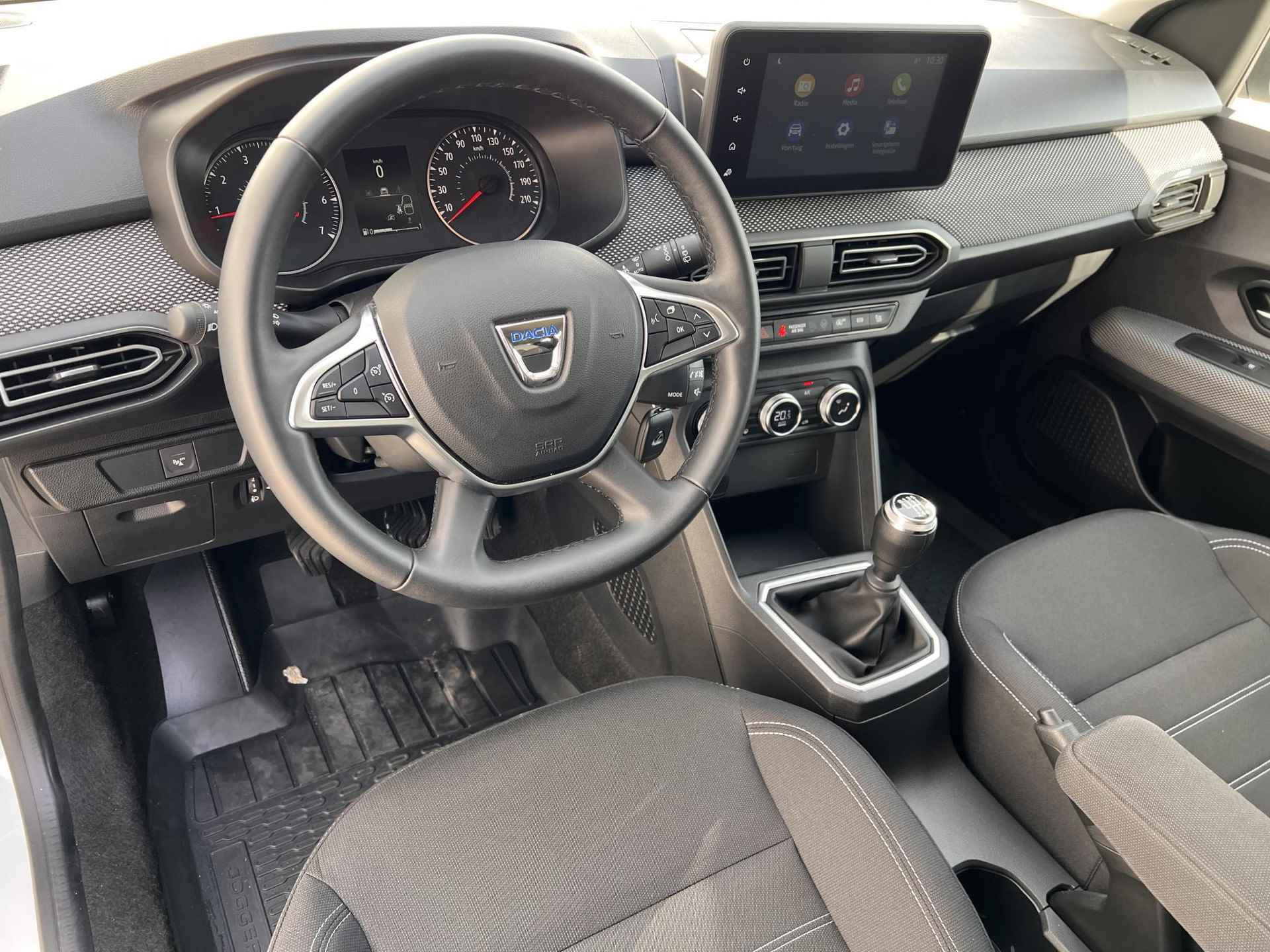 Dacia Jogger 1.0 TCe 110 Extreme 7p. / Zeven persoons / Navigatie via Apple Carplay of Android Auto / Stoelverwarming / - 22/49