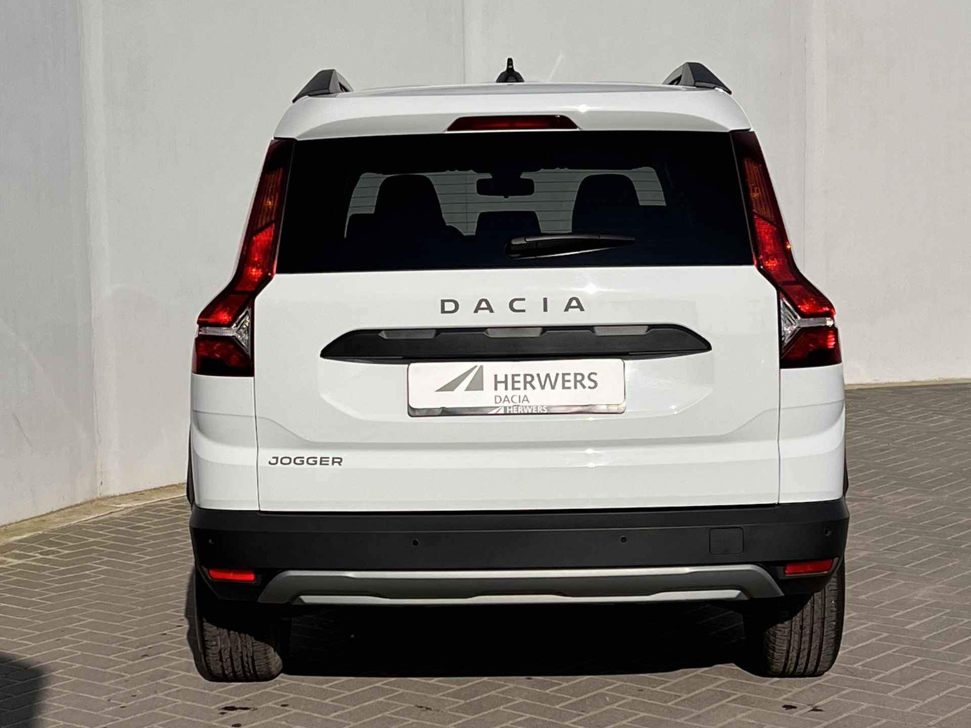 Dacia Jogger 1.0 TCe 110 Extreme 7p. / Zeven persoons / Navigatie via Apple Carplay of Android Auto / Stoelverwarming / - 31/49