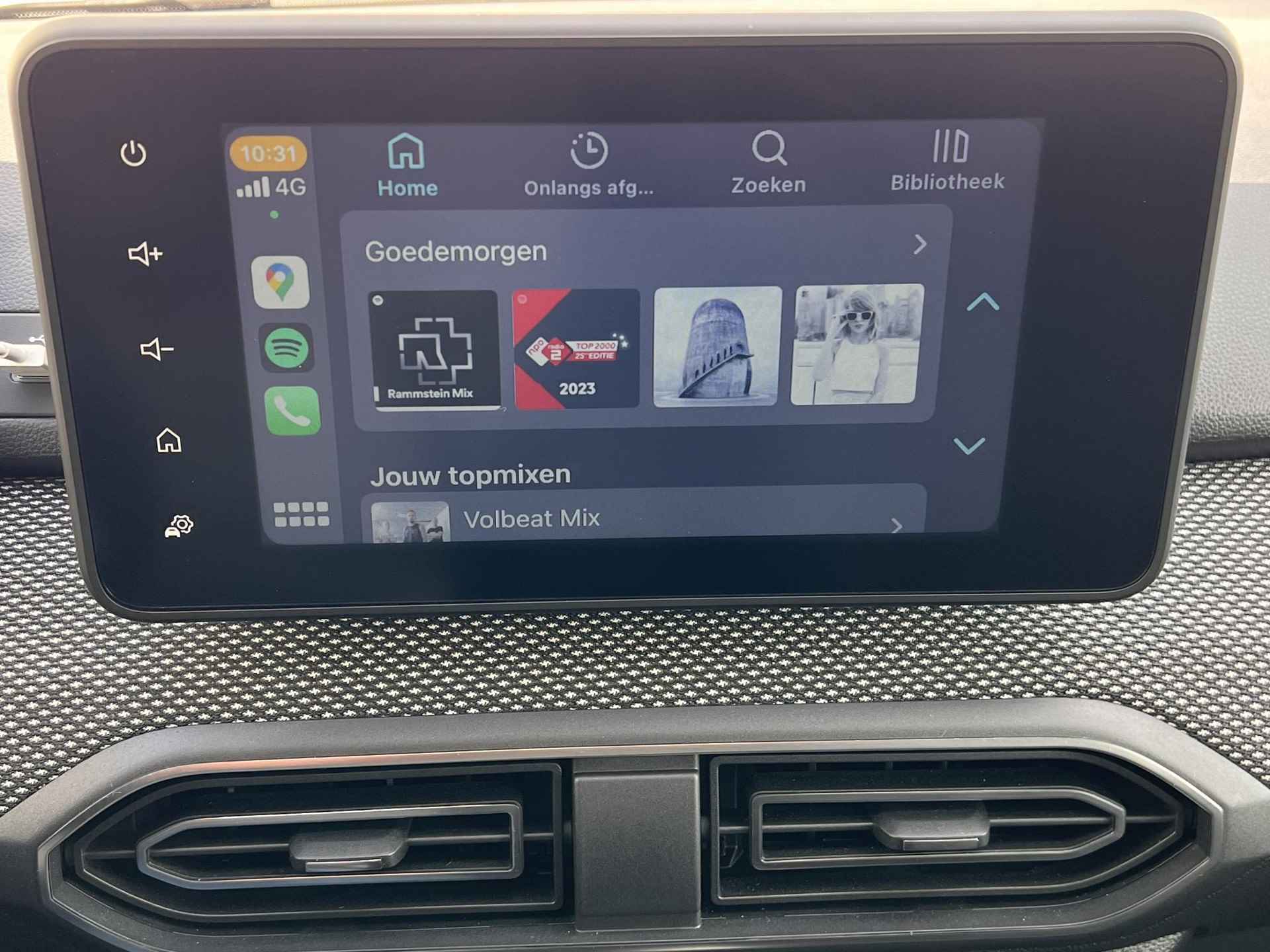 Dacia Jogger 1.0 TCe 110 Extreme 7p. / Zeven persoons / Navigatie via Apple Carplay of Android Auto / Stoelverwarming / - 39/49