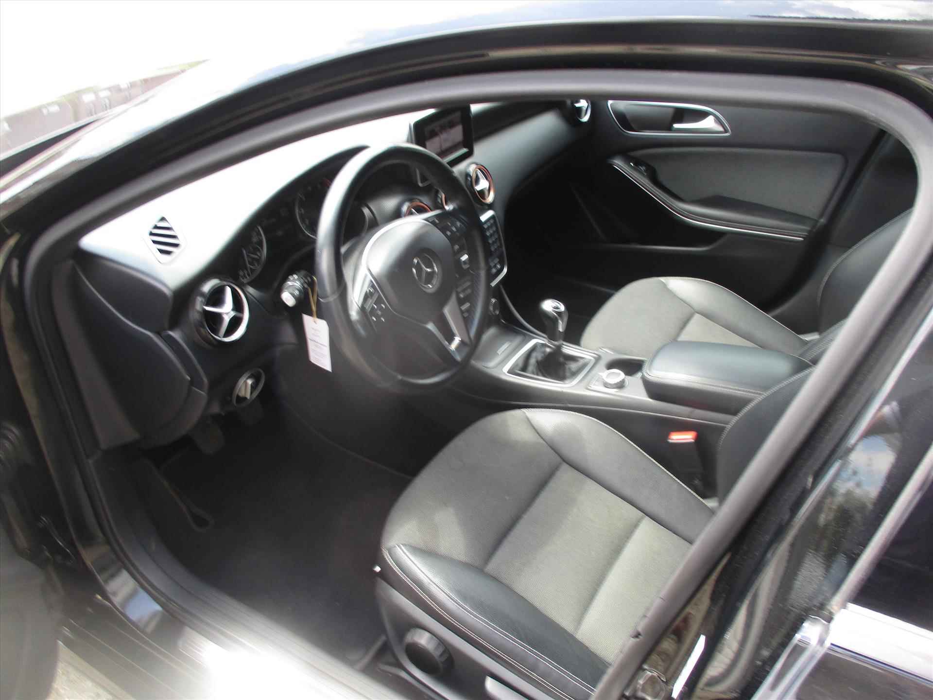 MERCEDES A-Klasse A 180 BlueEFFICIENCY 122pk  Sport Edition - 9/18