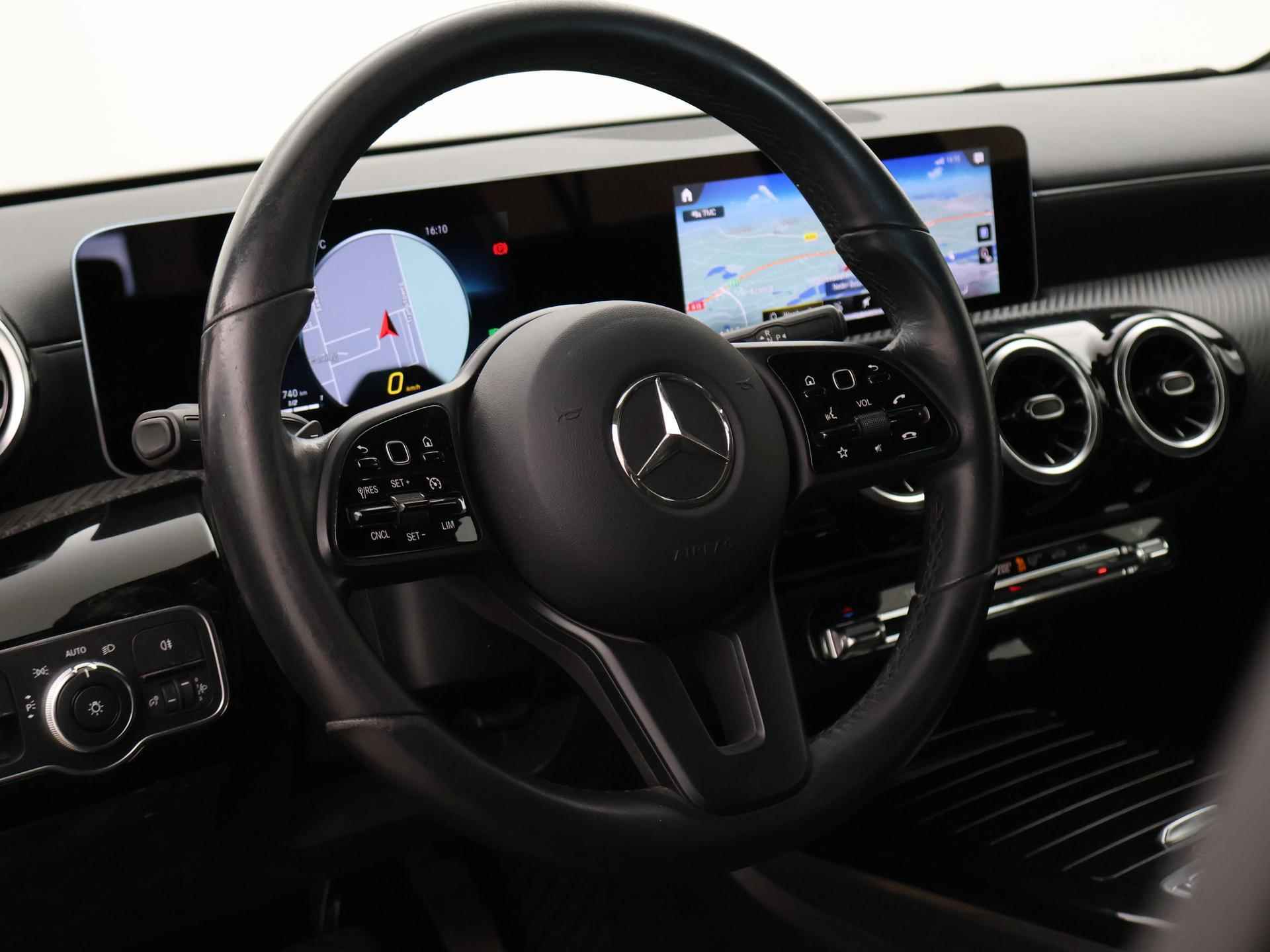 Mercedes-Benz A-klasse 180 DIESEL AUT. BUSINESS SOLUTION *BTW* + APPLE CARPLAY / CAMERA / ELEK. TREKHAAK - 17/33