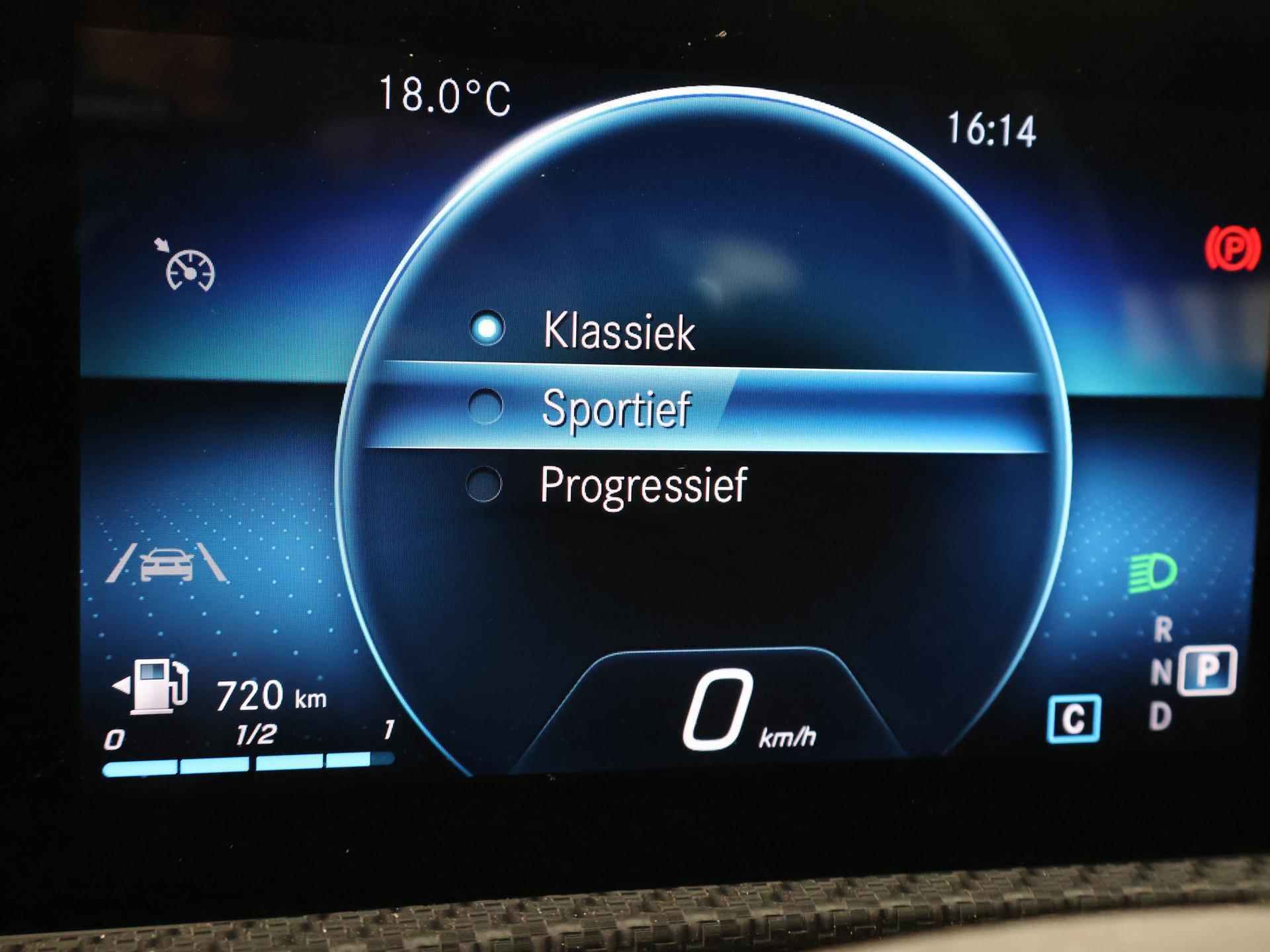 Mercedes-Benz A-klasse 180 DIESEL AUT. BUSINESS SOLUTION *BTW* + APPLE CARPLAY / CAMERA / ELEK. TREKHAAK - 31/33