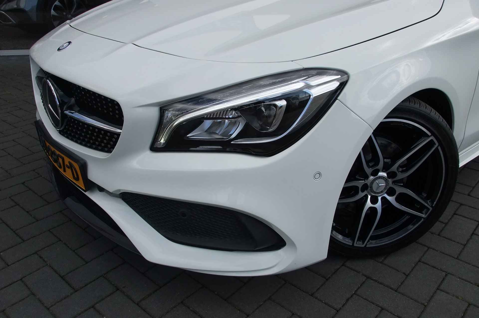 Mercedes-Benz CLA-Klasse Shooting Brake 180 Ambition/ AMG/ Memory/ Panoramadak/ Trekhaak af-fabriek/ Night-pakket/ LED/ Camera - 3/30