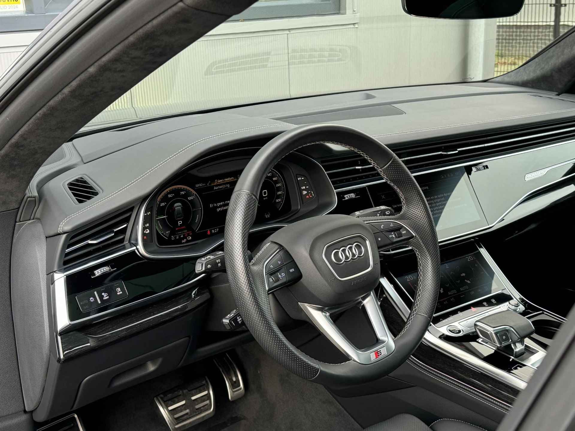 Audi Q8 55 TFSI e quattro Pro Line S Line - 381 PK - RS stoelen - Trekhaak - B&O - Softclose - 19/41