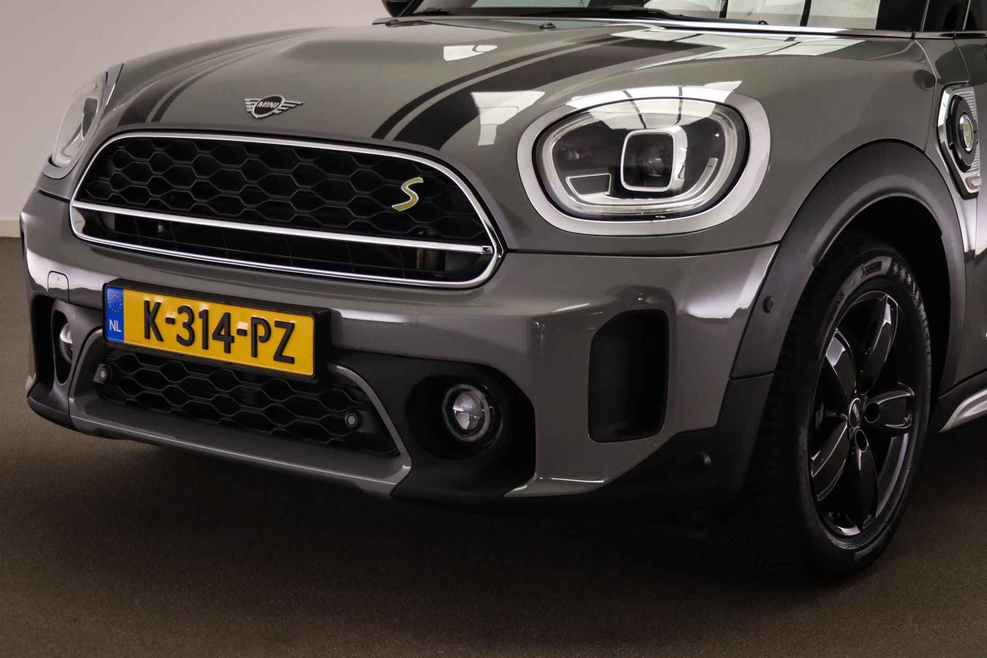 Mini Mini Countryman 2.0 Cooper S E ALL4 Chili | SERIOUS BUSINESS PACK | LED | DAB | APPLE | DRAADLOZE LADER | PDC | 17" | DEALER ONDERHOUDEN - 11/61