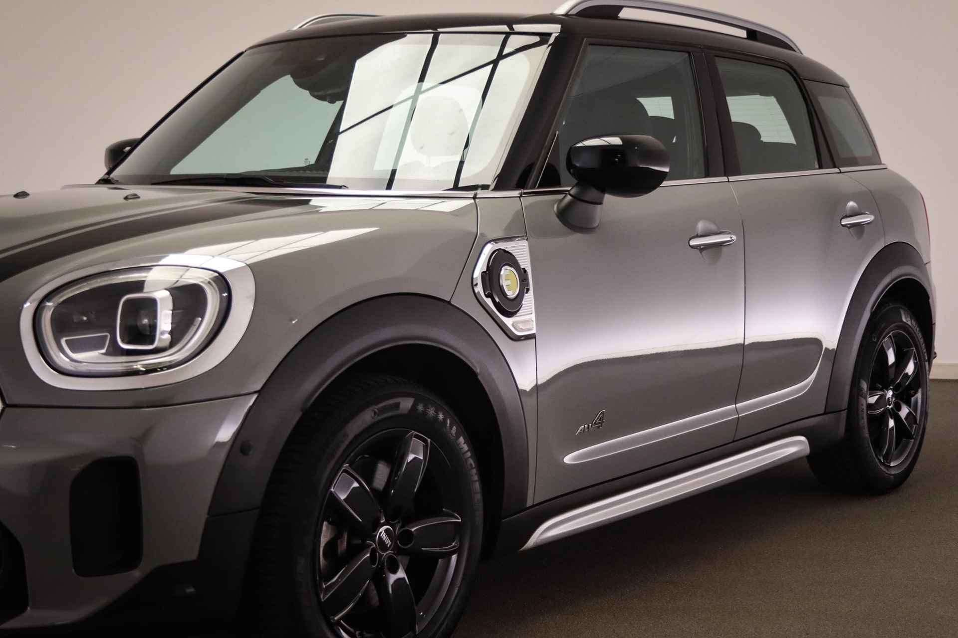 Mini Mini Countryman 2.0 Cooper S E ALL4 Chili | SERIOUS BUSINESS PACK | LED | DAB | APPLE | DRAADLOZE LADER | PDC | 17" | DEALER ONDERHOUDEN - 15/61