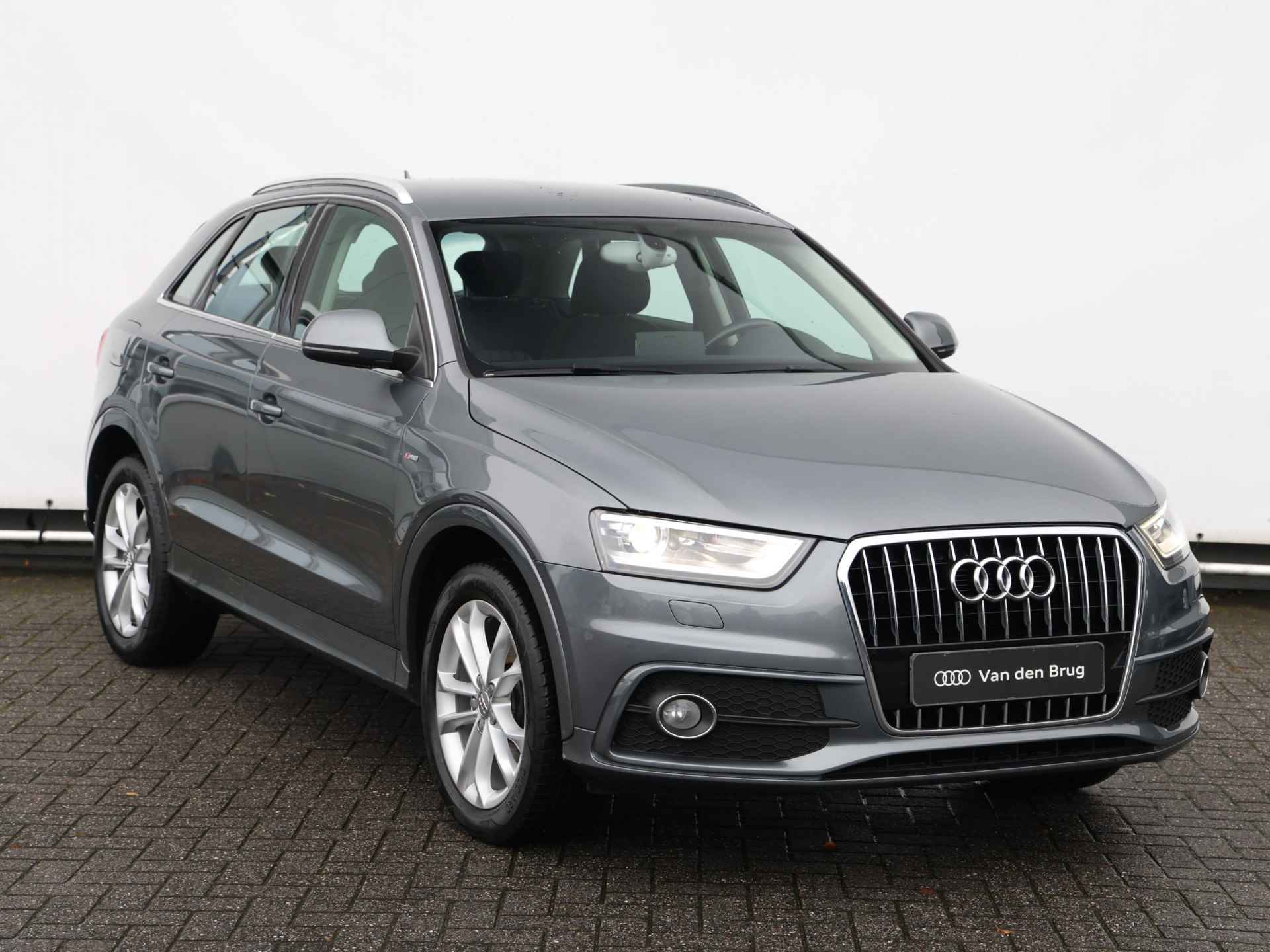 Audi Q3 1.4 TFSI Sport Edition 150PK I Xenon I Navigatie I Cruise I S-Line I Spiegelpakket - 3/38