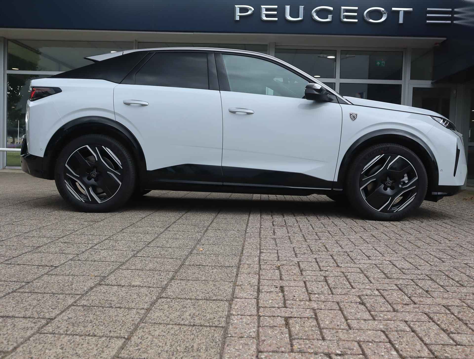 Peugeot 3008 EV GT 73 kWh 210pk, Rijklaarprijs, Leder Warmtepomp FOCAL HiFi 360 Vision & Drive Assist Pack - 3/77