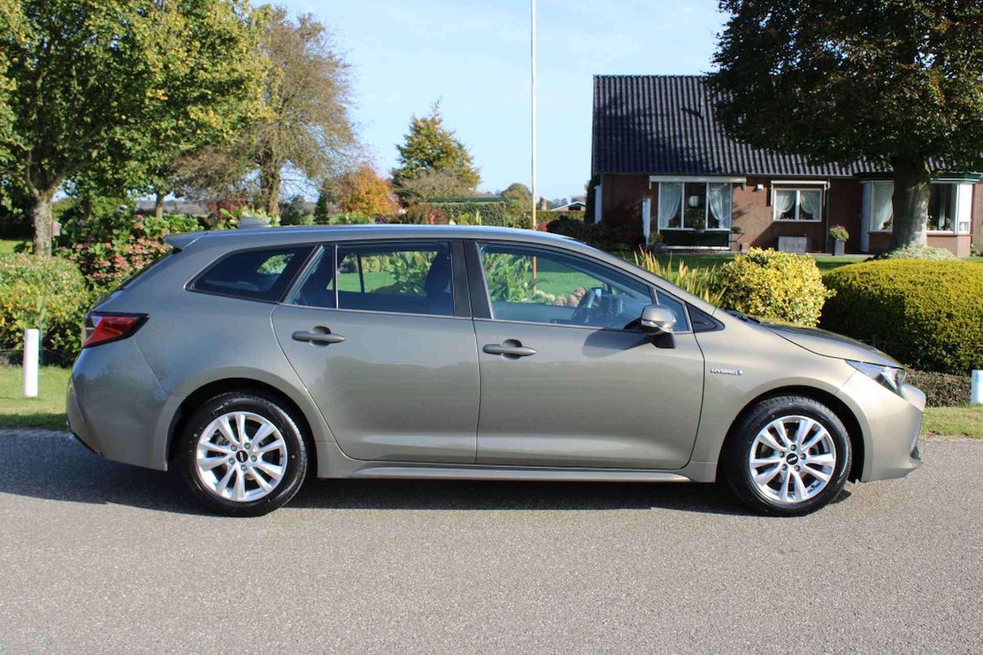 TOYOTA Corolla Touring 1.8 126pk Hybrid Comfort ACC/ECC/lane assist/lm velgen - 23/37