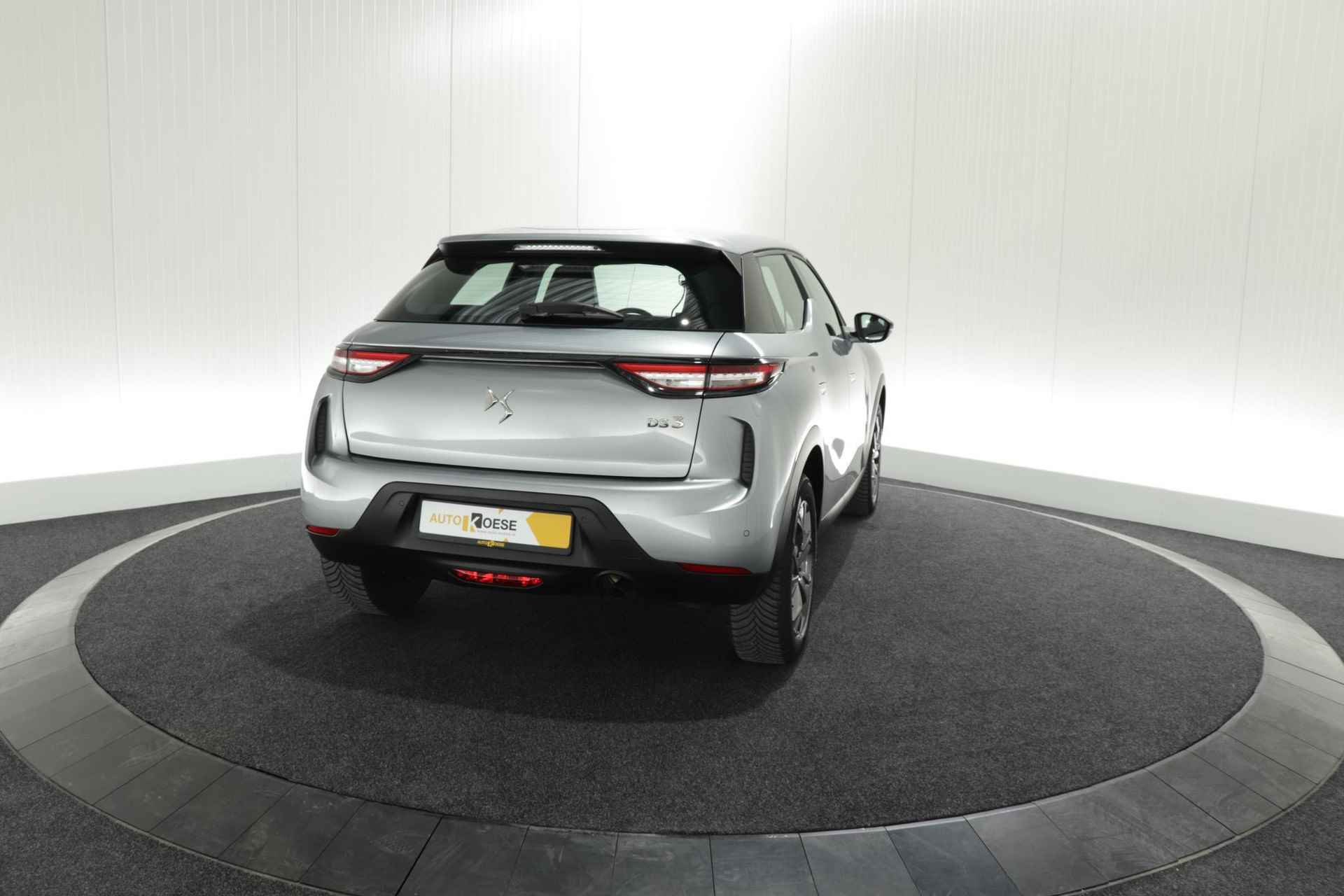 DS 3 Crossback PureTech 100 Montmartre | Parkeersensoren | Apple Carplay | Allseason Banden | Navigatie | Climate Control - 11/64