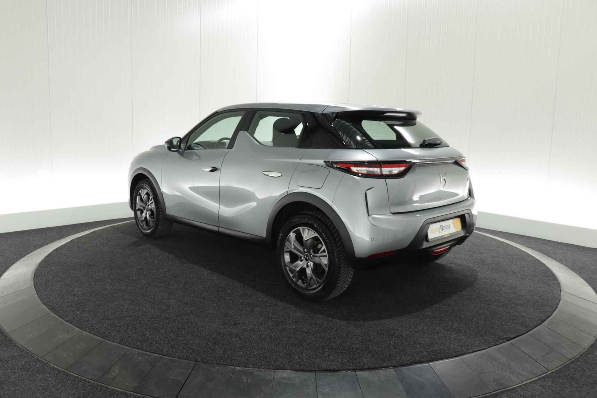 DS 3 Crossback PureTech 100 Montmartre | Parkeersensoren | Apple Carplay | Allseason Banden | Navigatie | Climate Control - 13/64