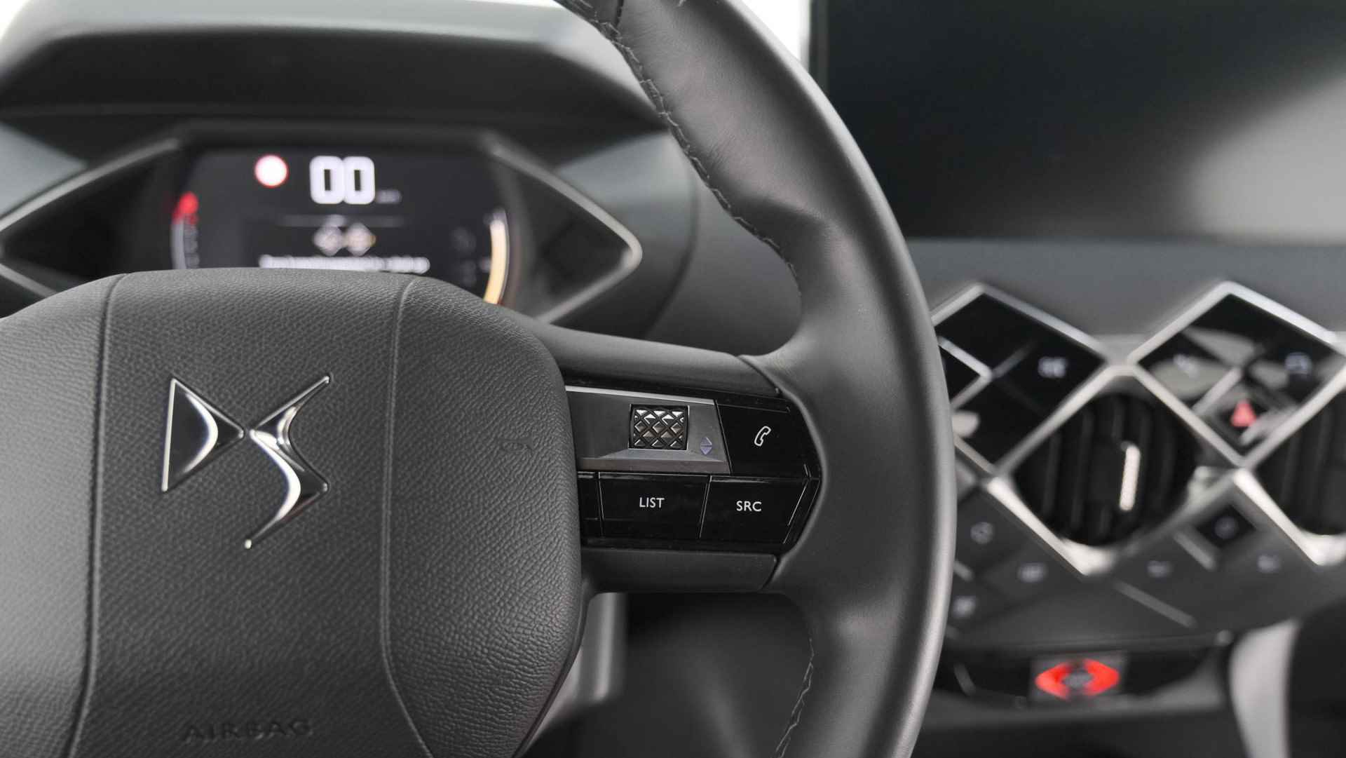 DS 3 Crossback PureTech 100 Montmartre | Parkeersensoren | Apple Carplay | Allseason Banden | Navigatie | Climate Control - 26/64