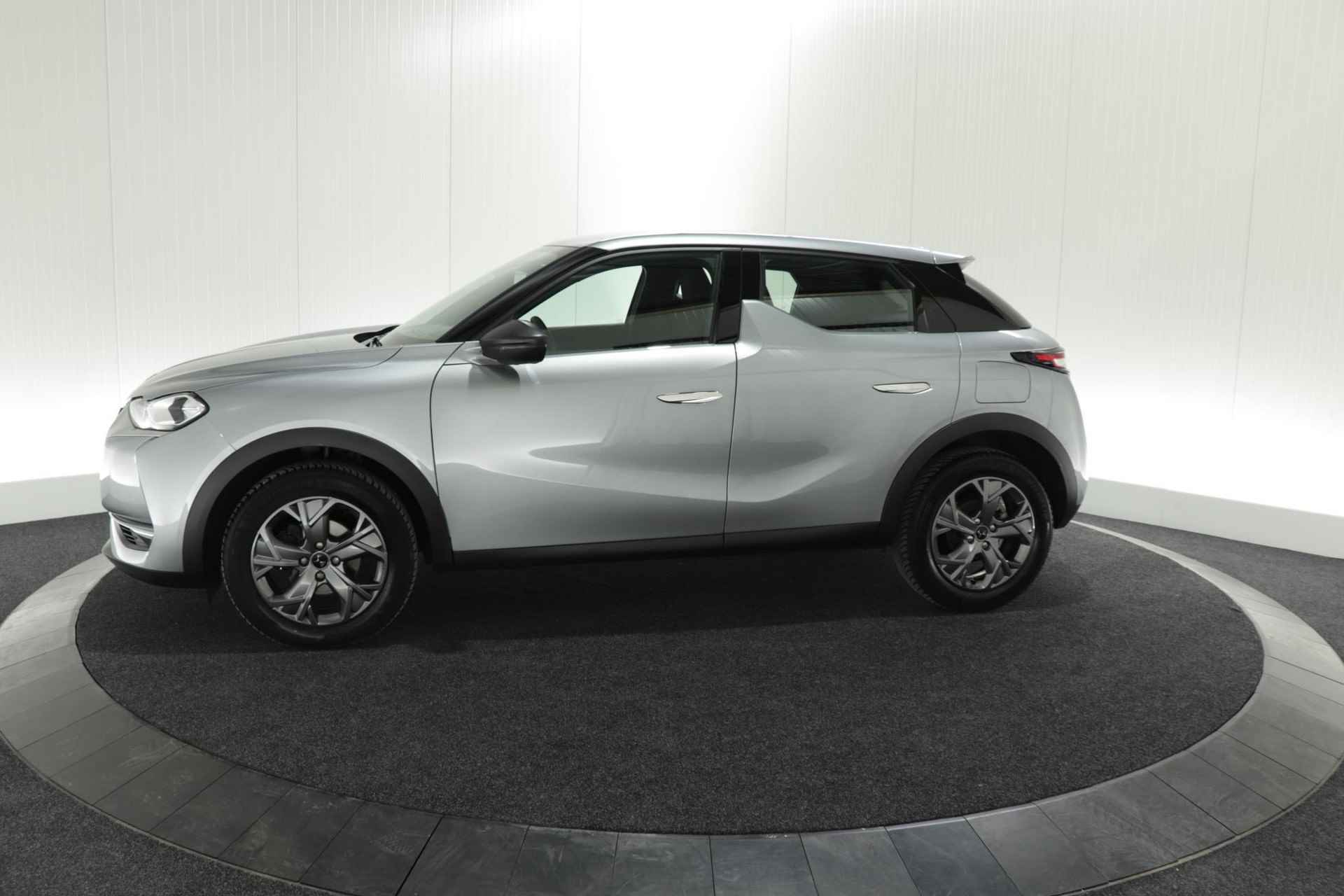 DS 3 Crossback PureTech 100 Montmartre | Parkeersensoren | Apple Carplay | Allseason Banden | Navigatie | Climate Control - 58/64