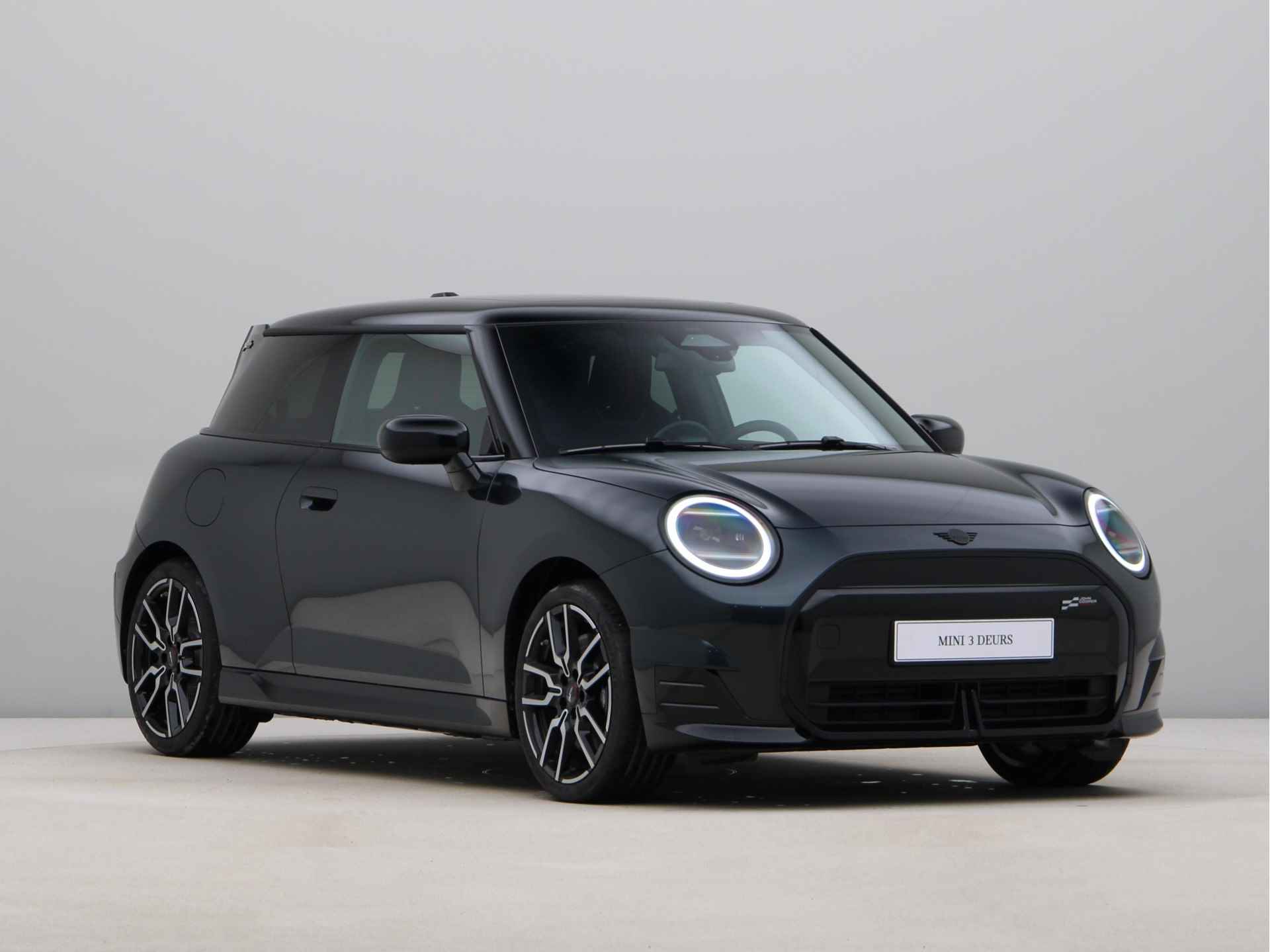 MINI Cooper E John Cooper Works Pakket M PRIVATE LEASE EUR 399,- (48 mnd/10.000 km incl. SEPP subsidie) - 4/24