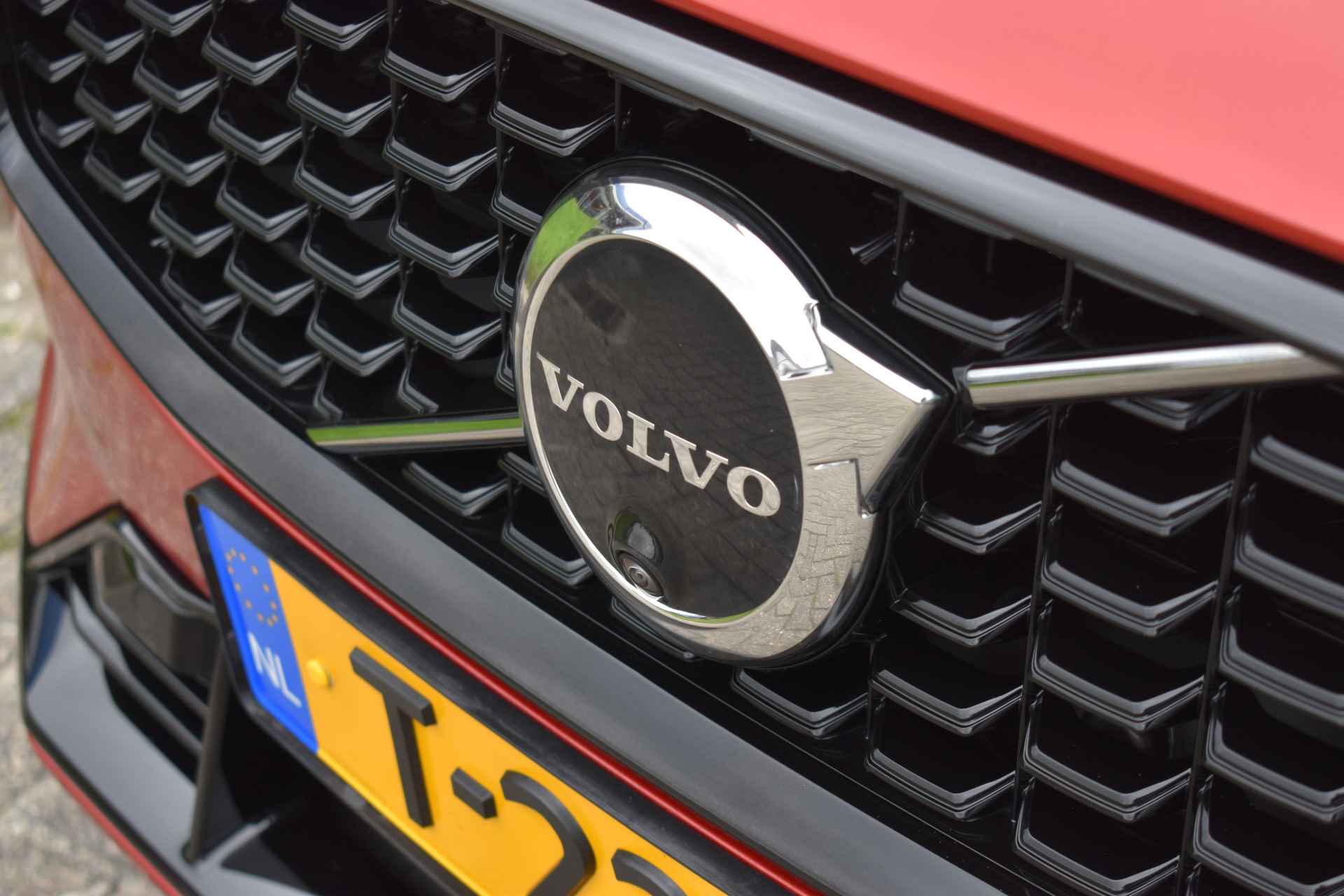 Volvo V60 B4 Mild Hybrid 211PK Automaat Plus Dark | Trekhaak | 360 Camera | ACC | H&K | Panoramadak | Google | Elektr. stoel | - 5/51