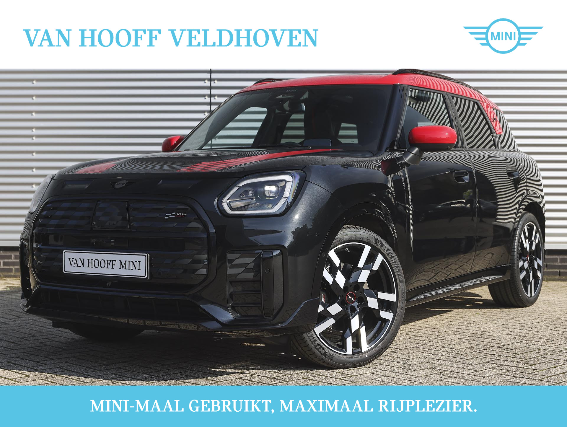 MINI Countryman E JCW 66.5 kWh / Panoramadak / JCW Sportstoelen / Parking Assistant Plus / LED / Head-Up / Comfort Access / Stoelverwarming