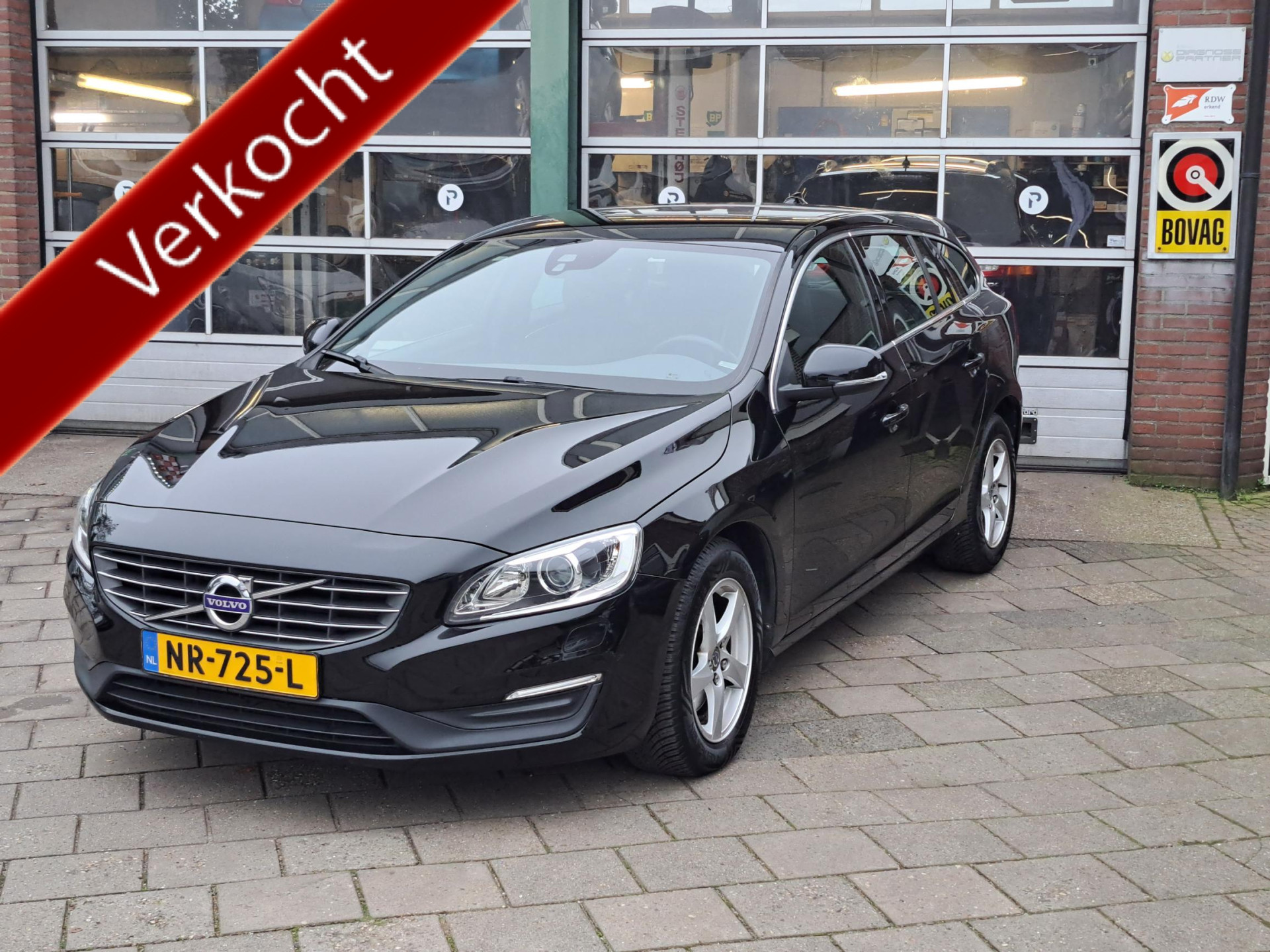 Volvo V60 2.0 T3 Nordic+/Xenon/Standkachel/Stoelverw./Navigatie