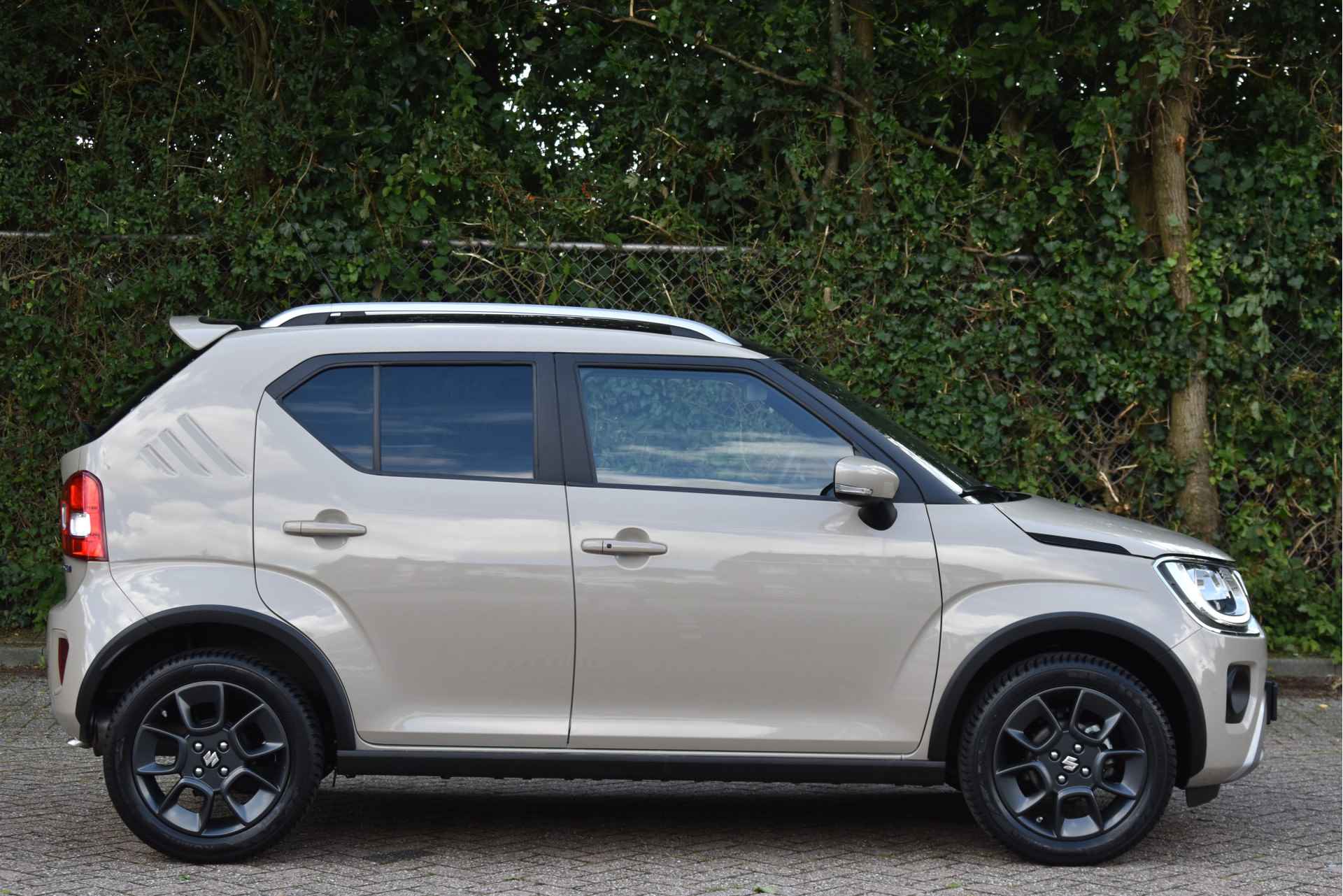 Suzuki Ignis 1.2 Smart Hybrid Style | Vol | Camera | Nav | Carplay | Climate Contr | Keyless | 4-Seasons | LED / Xenon - 28/52