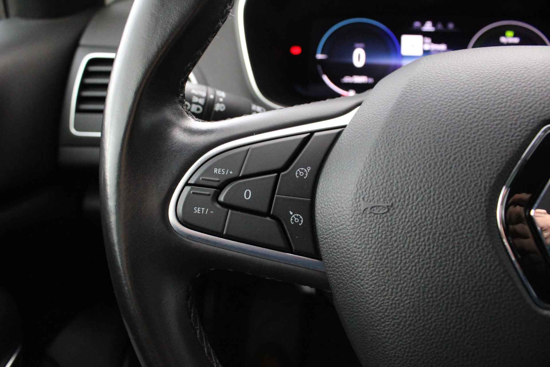 Renault Mégane Estate 1.6 E-Tech Plug-In Hybrid 160 Intens | BOSE Audio | Cruise Control | Climate Control | Navigatie | LED | - 22/40