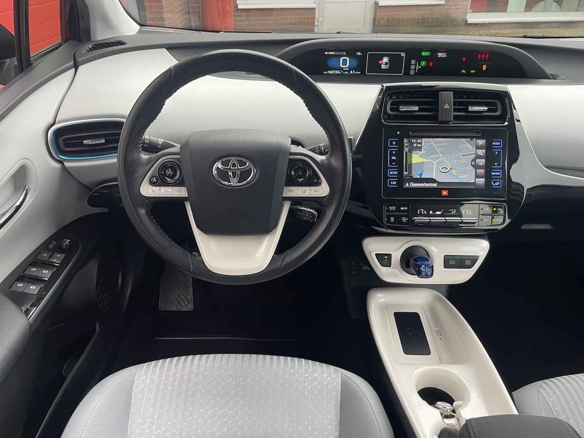 Toyota Prius 1.8 Executive, Trekhaak, JBL, Keyless, Navi, Stoelverwarming, BSM, Camera - 11/16