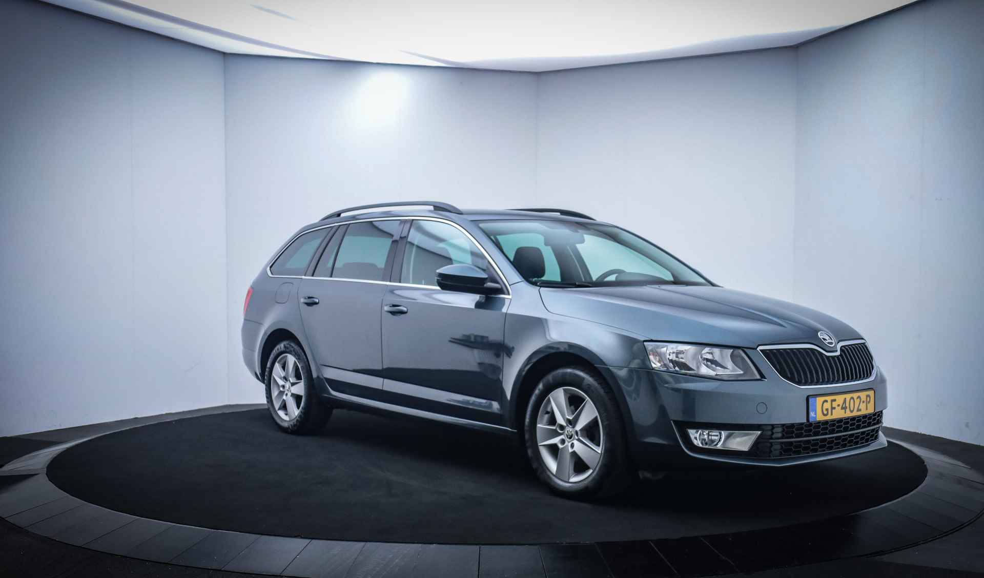 Škoda Octavia Combi 1.2TSI AMBITION NAVI/LMV/AIRCO/TREKHAAK/BLUETOOTH/PDC/CRUISE - 3/22