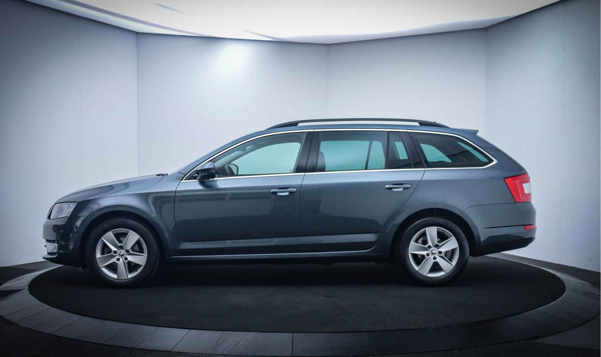 Škoda Octavia Combi 1.2TSI AMBITION NAVI/LMV/AIRCO/TREKHAAK/BLUETOOTH/PDC/CRUISE - 12/22