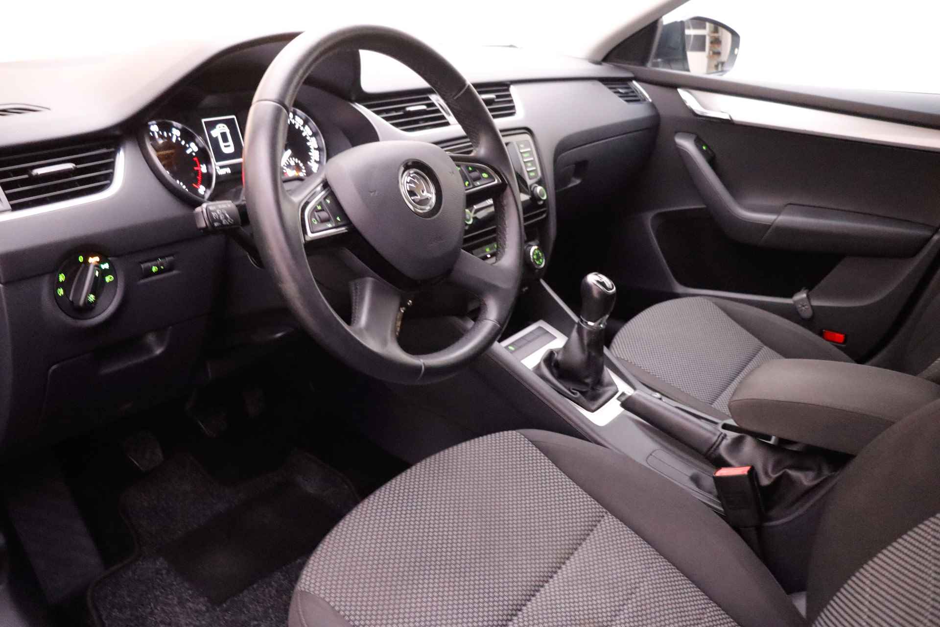 Škoda Octavia Combi 1.2TSI AMBITION NAVI/LMV/AIRCO/TREKHAAK/BLUETOOTH/PDC/CRUISE - 15/22