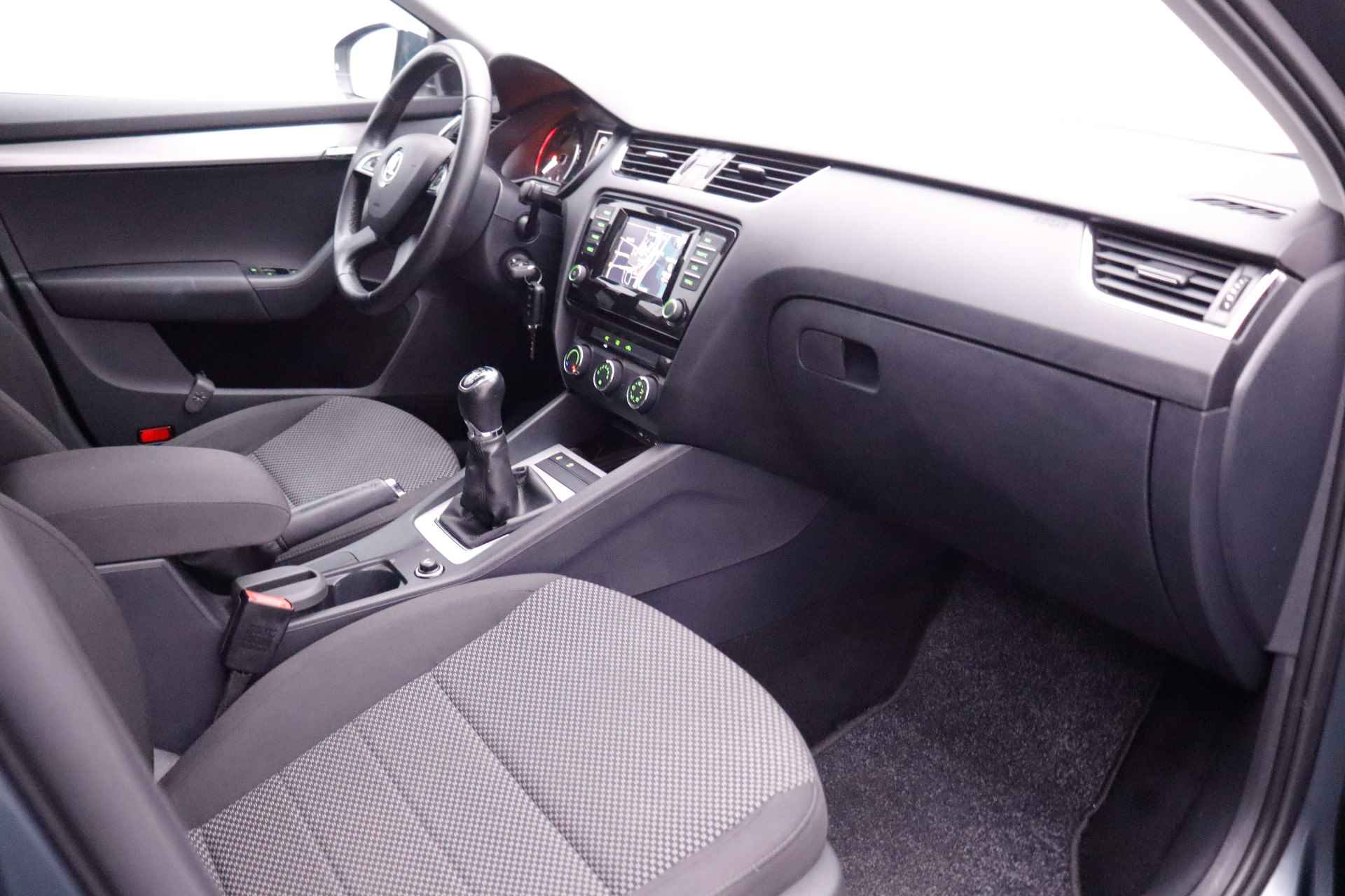 Škoda Octavia Combi 1.2TSI AMBITION NAVI/LMV/AIRCO/TREKHAAK/BLUETOOTH/PDC/CRUISE - 19/22