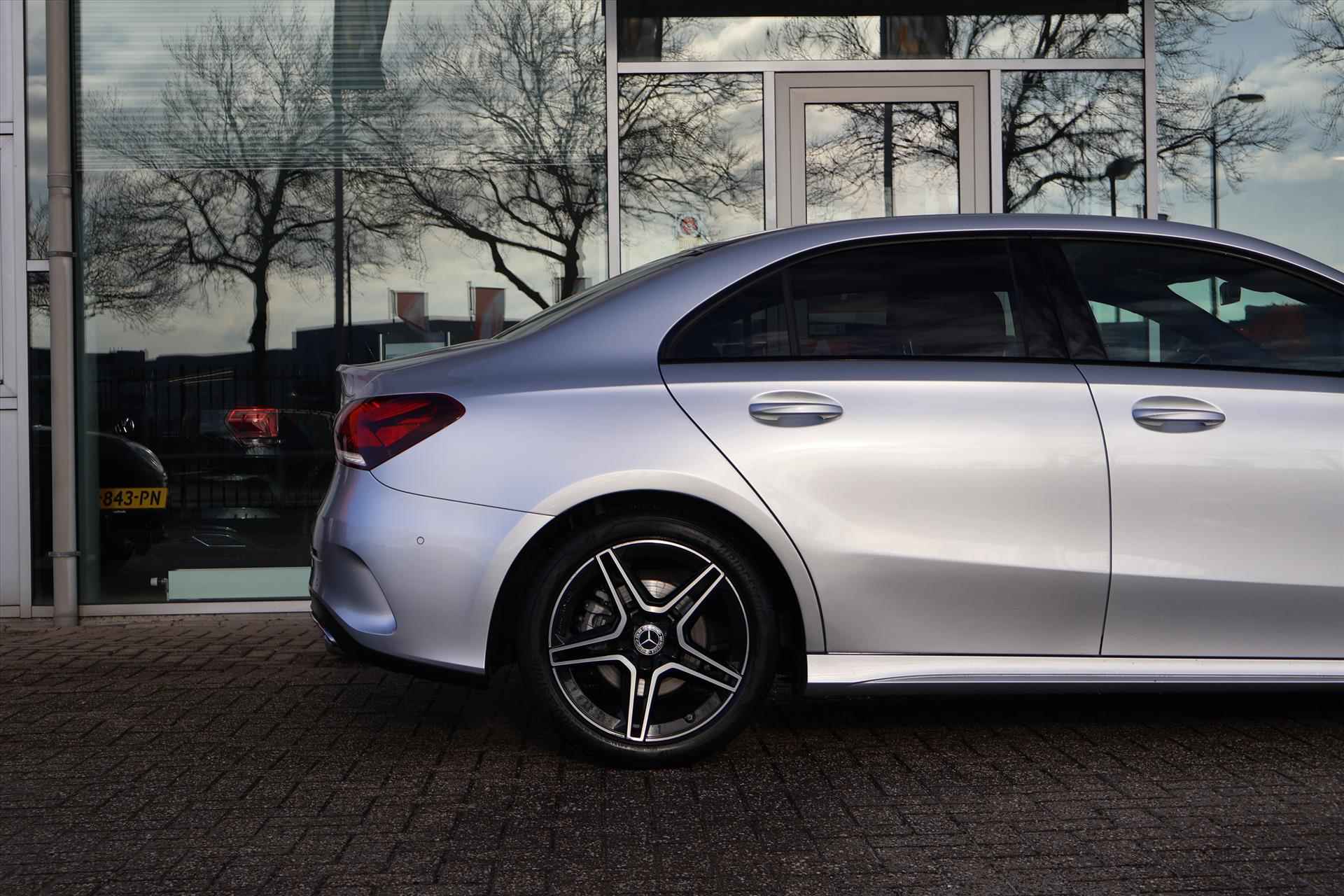 Mercedes A-Klasse Limousine A 200 AMG-Line 163pk 7G-DCT | Camera | LED | Virtual | Navi | Stoelverwarming - 11/40