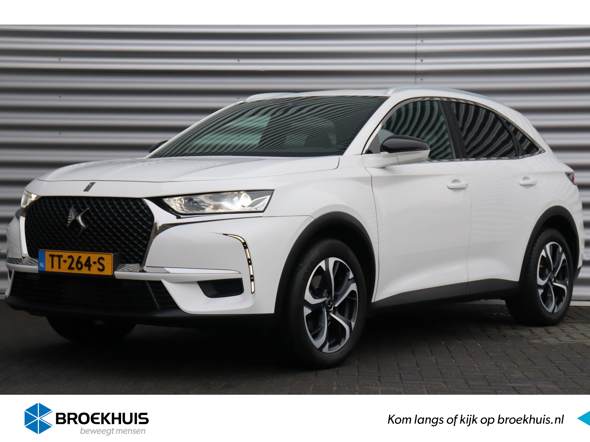 DS 7 Crossback 1.6 PURETECH 180PK BUSINESS / NAVI / CLIMA / LED / PDC / 18" LMV / KEYLESS / PANO. DAK / BLUETOOTH / CRUISECONTROL / NIEUWSTAAT