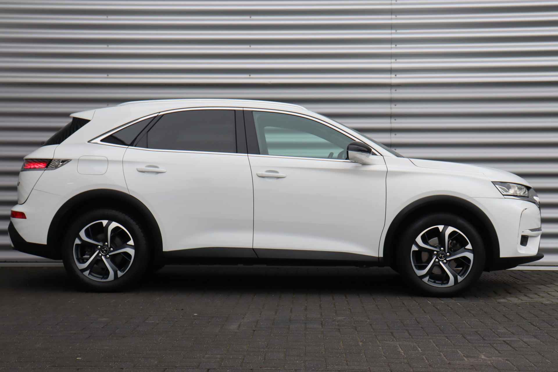 DS 7 Crossback 1.6 PURETECH 180PK BUSINESS / NAVI / CLIMA / LED / PDC / 18" LMV / KEYLESS / PANO. DAK / BLUETOOTH / CRUISECONTROL / NIEUWSTAAT - 3/36