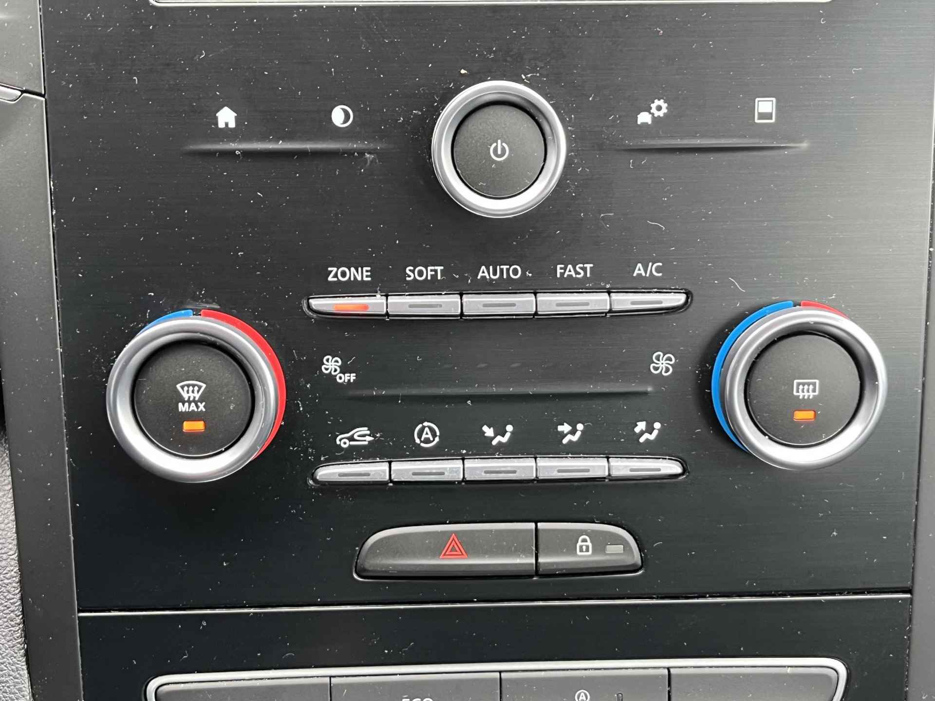 Renault Mégane Estate 1.5 dCi 110 Zen , NL-Auto, 100% dlr onderhouden, Navigatie, Parkeersensoren, Climate Control, Lichtmetaal, Cruise Control, BT-Telefoonfunctie - 24/31