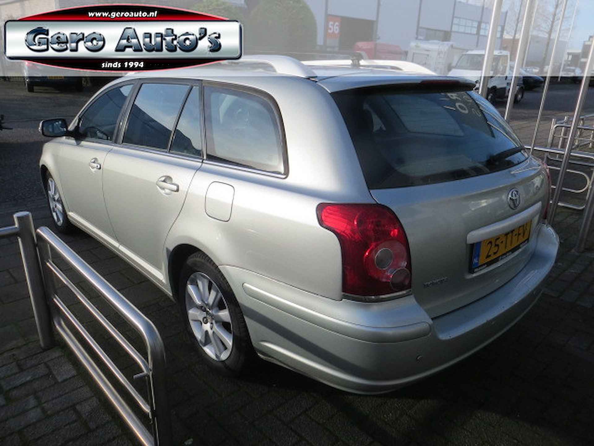 Toyota Avensis wagon 1.8 VVTi Luna station automaat nl-auto airco ecc lmv etc - 10/16