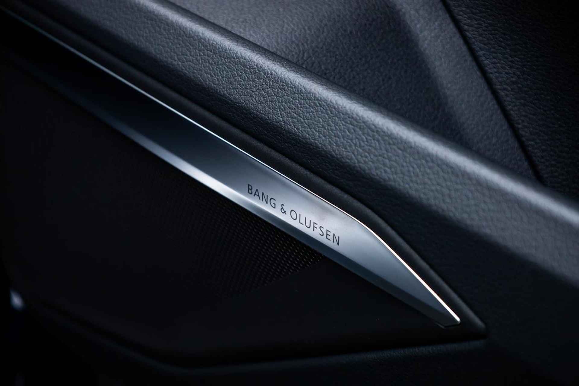 Audi Q8 e-tron 55 quattro 408pk S Edition Competition 115 kWh | Exclusive lak | Trekhaak - 22/55
