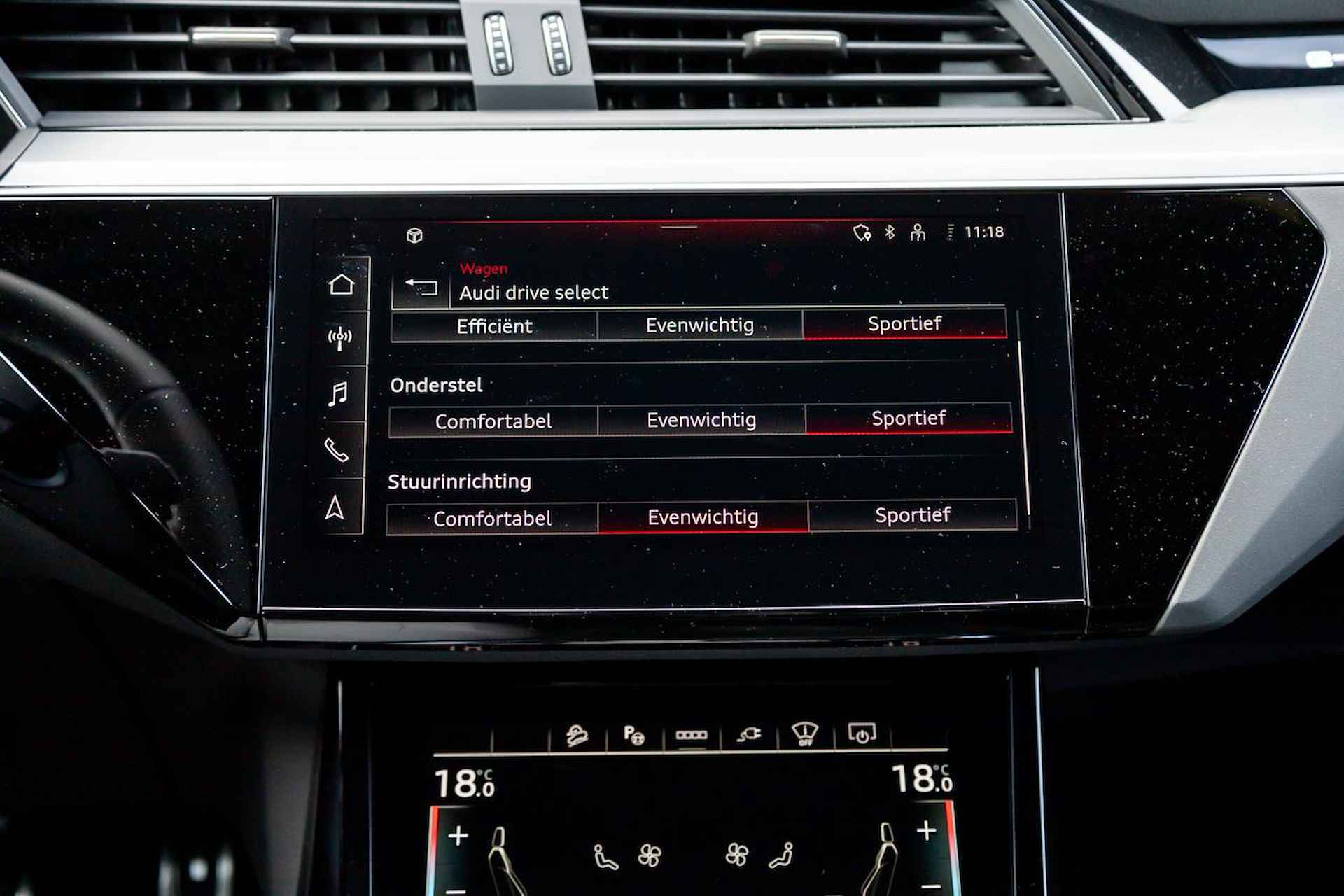 Audi Q8 e-tron 55 quattro 408pk S Edition Competition 115 kWh | Exclusive lak | Trekhaak - 44/55