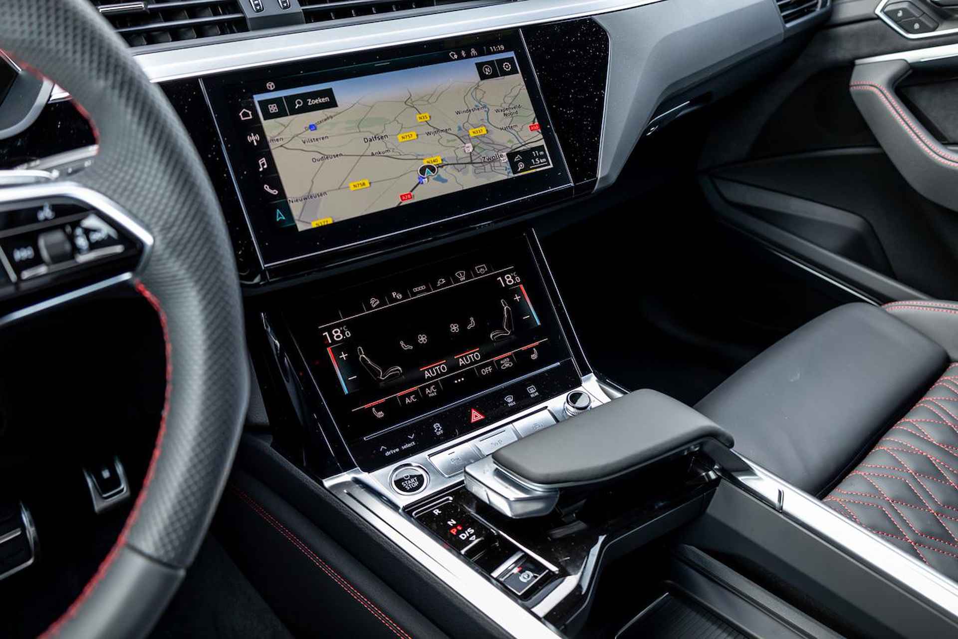 Audi Q8 e-tron 55 quattro 408pk S Edition Competition 115 kWh | Exclusive lak | Trekhaak - 47/55
