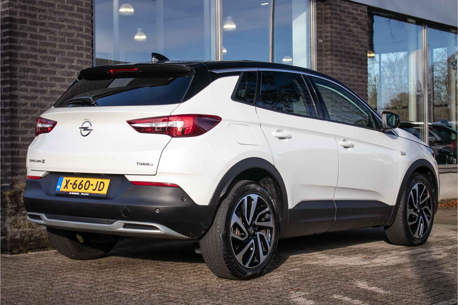 Opel Grandland X 1.6 Turbo Ultimate Automaat - All-in rijklrprs | DAB | Apple cp/Android a. - 3/45