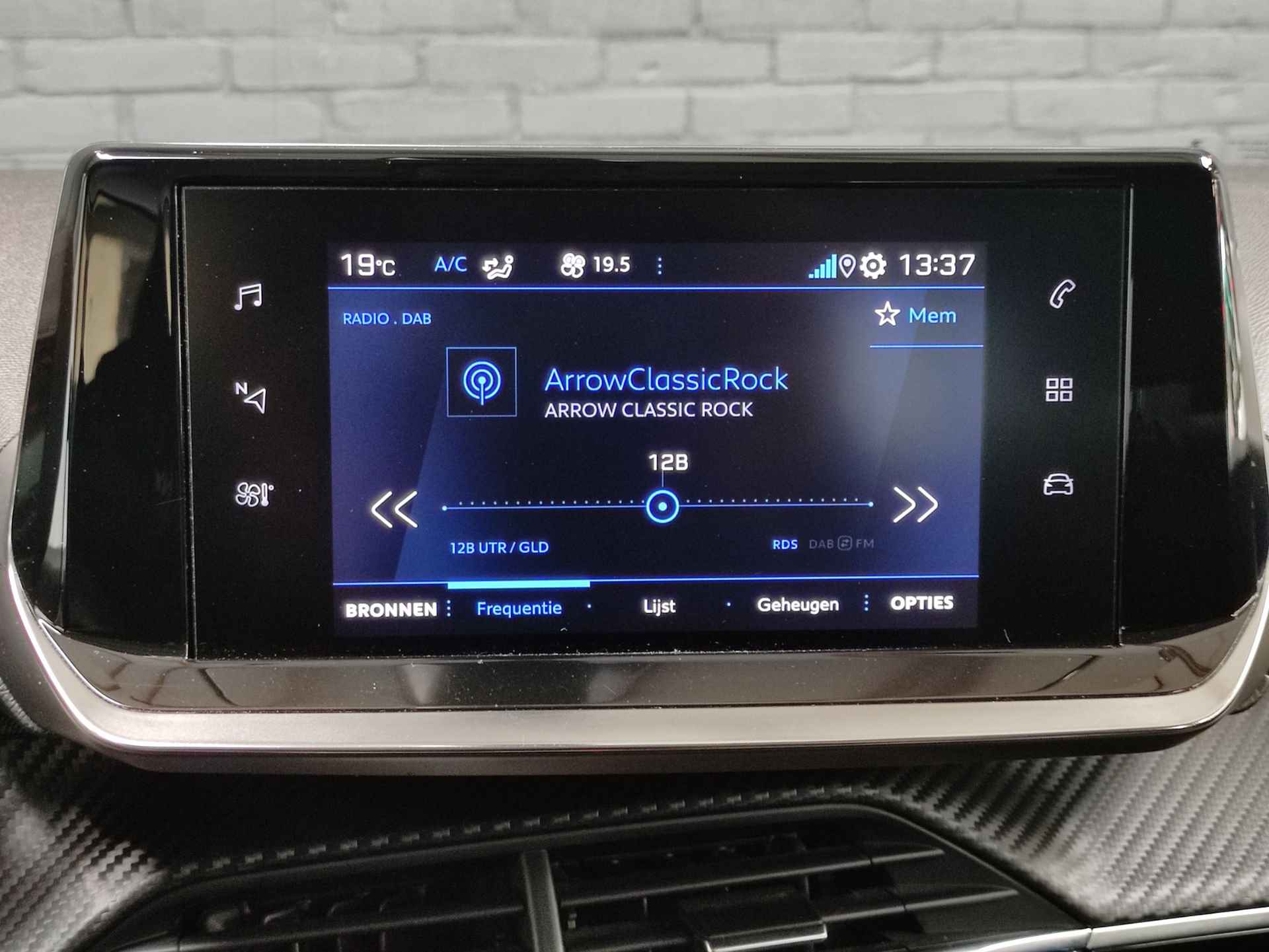 Peugeot 208 5-deurs 1.2 (100 pk) Allure - Apple Carplay - Android Auto - stoelverwarming - virtual cockpit - 33/46