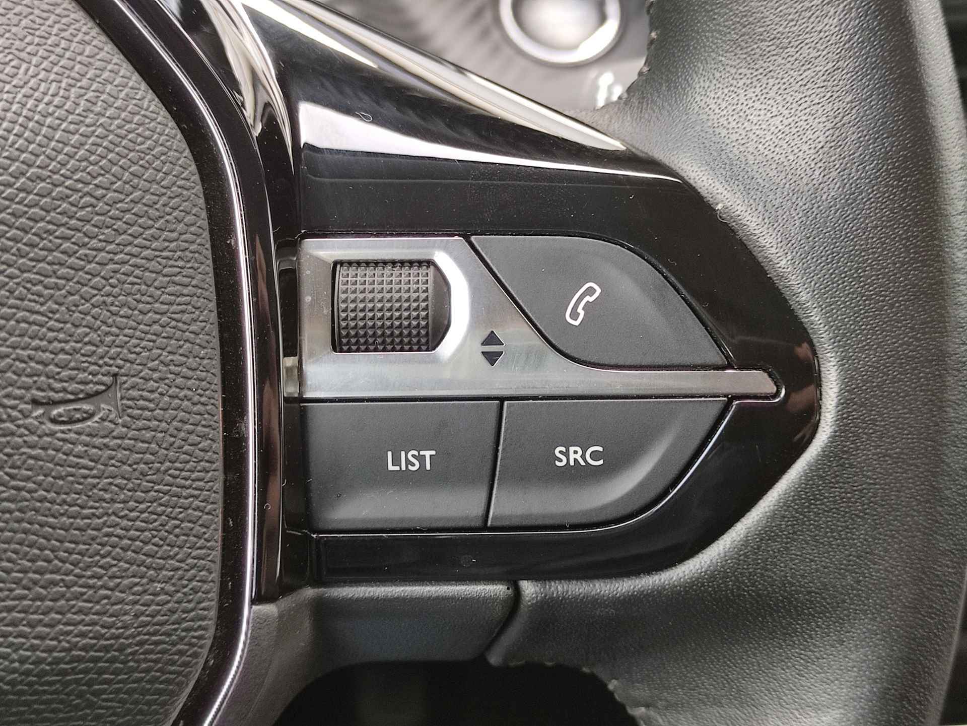 Peugeot 208 5-deurs 1.2 (100 pk) Allure - Apple Carplay - Android Auto - stoelverwarming - virtual cockpit - 44/46