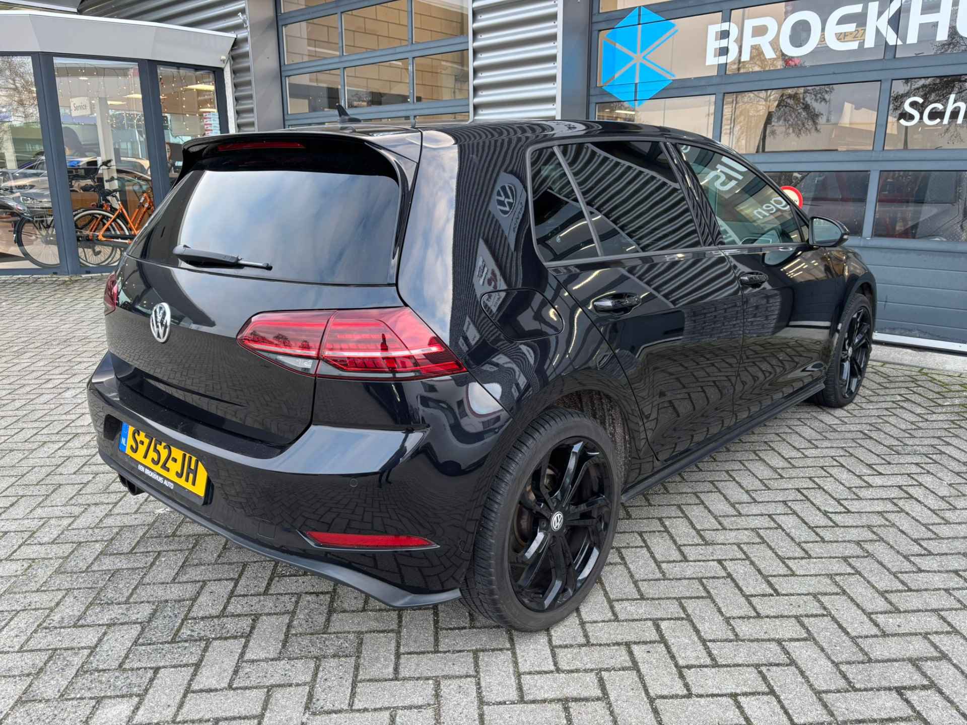 Volkswagen Golf 1.4 TSI 204 pk PHEV GTE | Achteruitrijcamera | Dodehoek detectie | Elektrische geheugen stoel | Leder | - 9/15